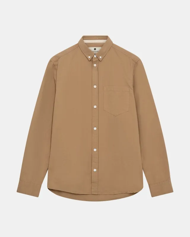 AKKONRAD L/S TWILL SHIRT - Tiger´s Eye sold by anerkjendt