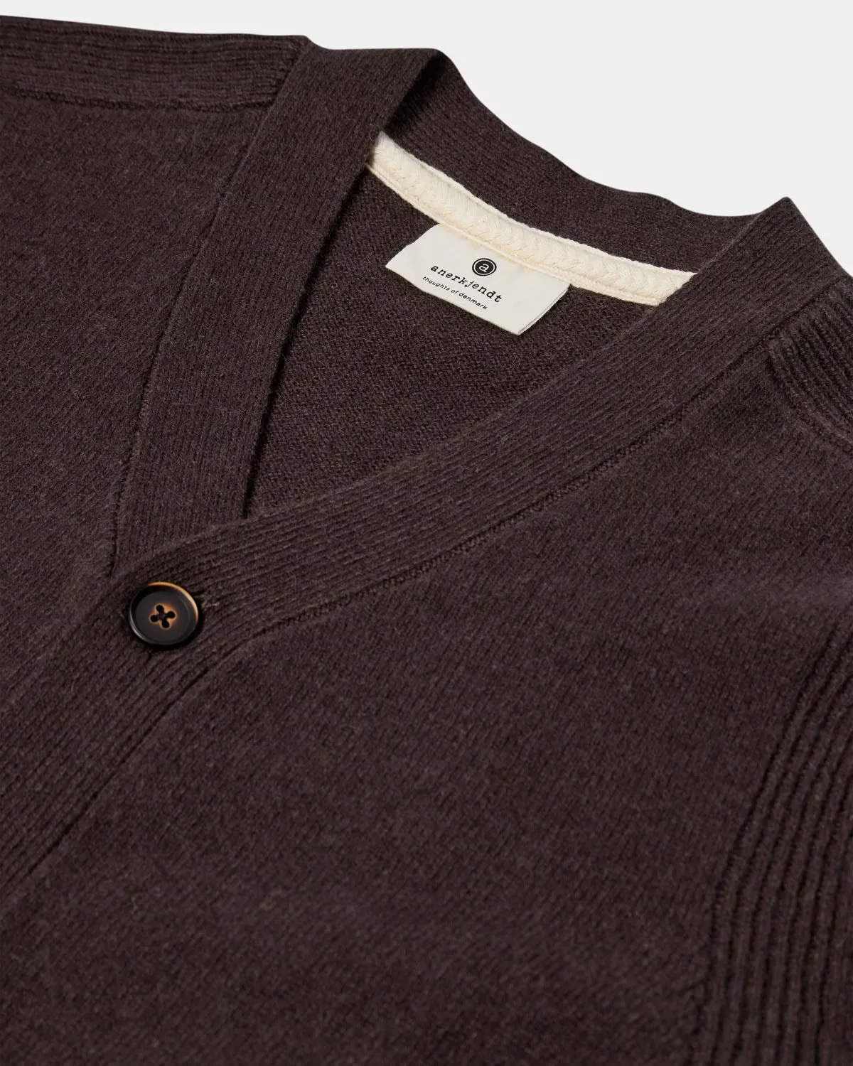 AKSVEND LAMBSWOOL CARDIGAN - Mulch sold by anerkjendt product image thumbnail 3