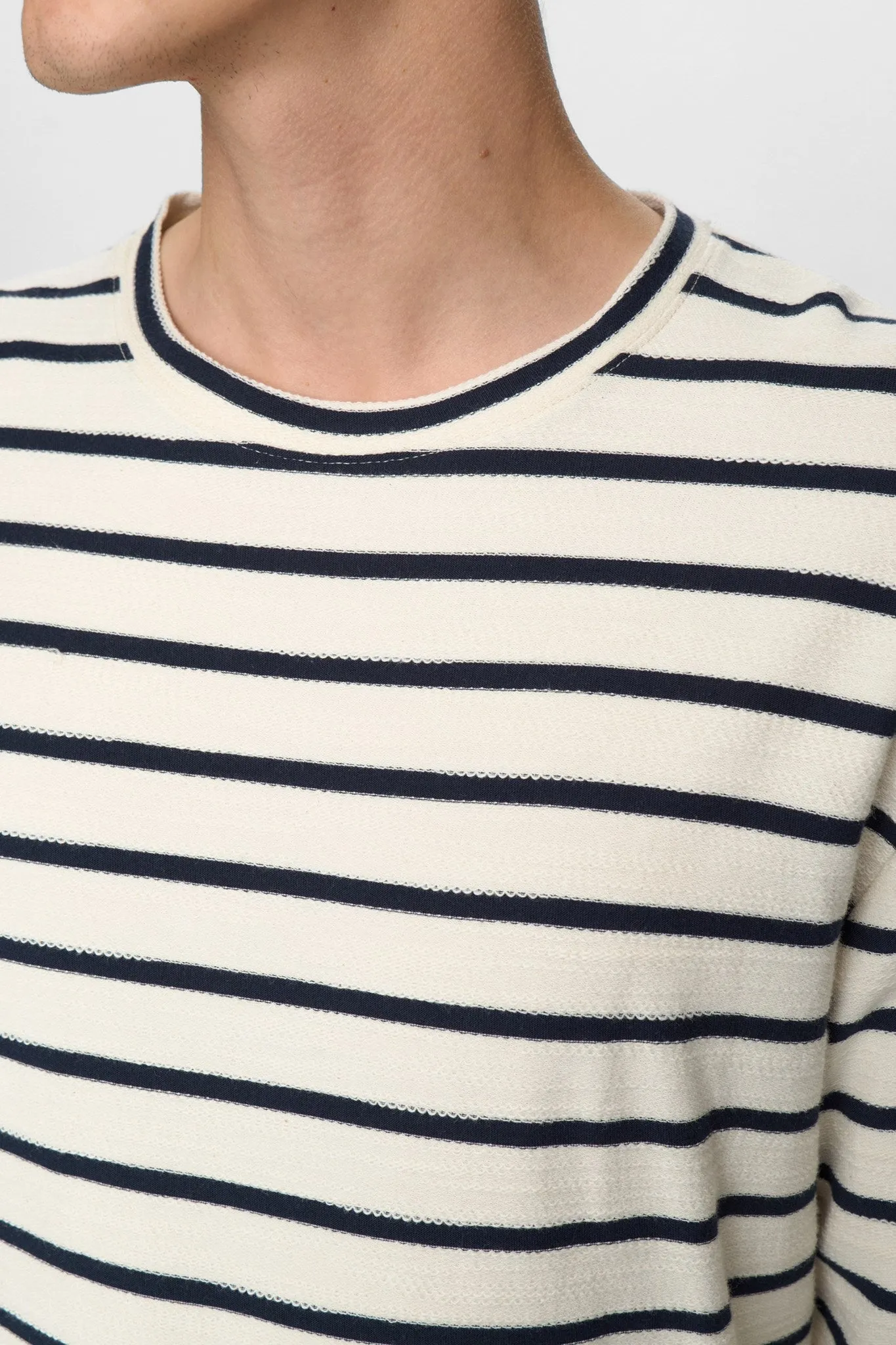 AKSANDER SWEAT - Tofu sold by anerkjendt product image thumbnail 4