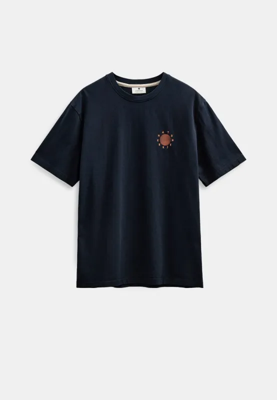 AKVILLADS SUN S/S TEE - Sky Captain sold by anerkjendt