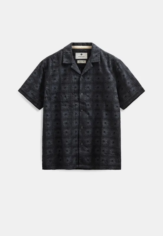 AKLEANDER LACE EMB SS SHIRT - Caviar sold by anerkjendt