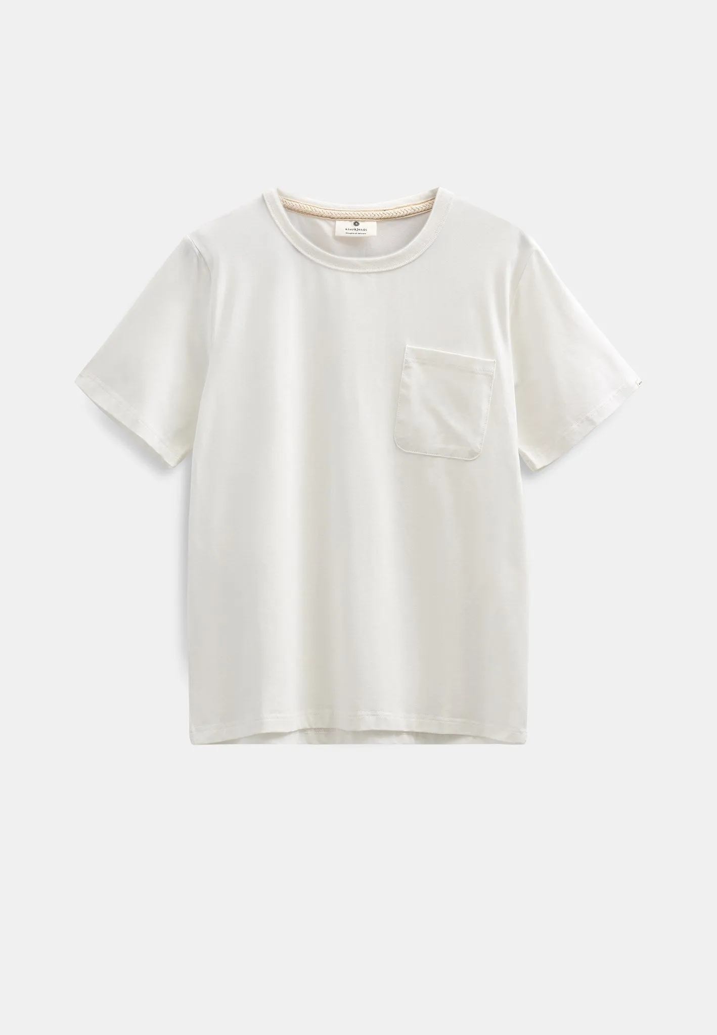 AKKIKKI POCKET SS TEE - Tofu sold by anerkjendt