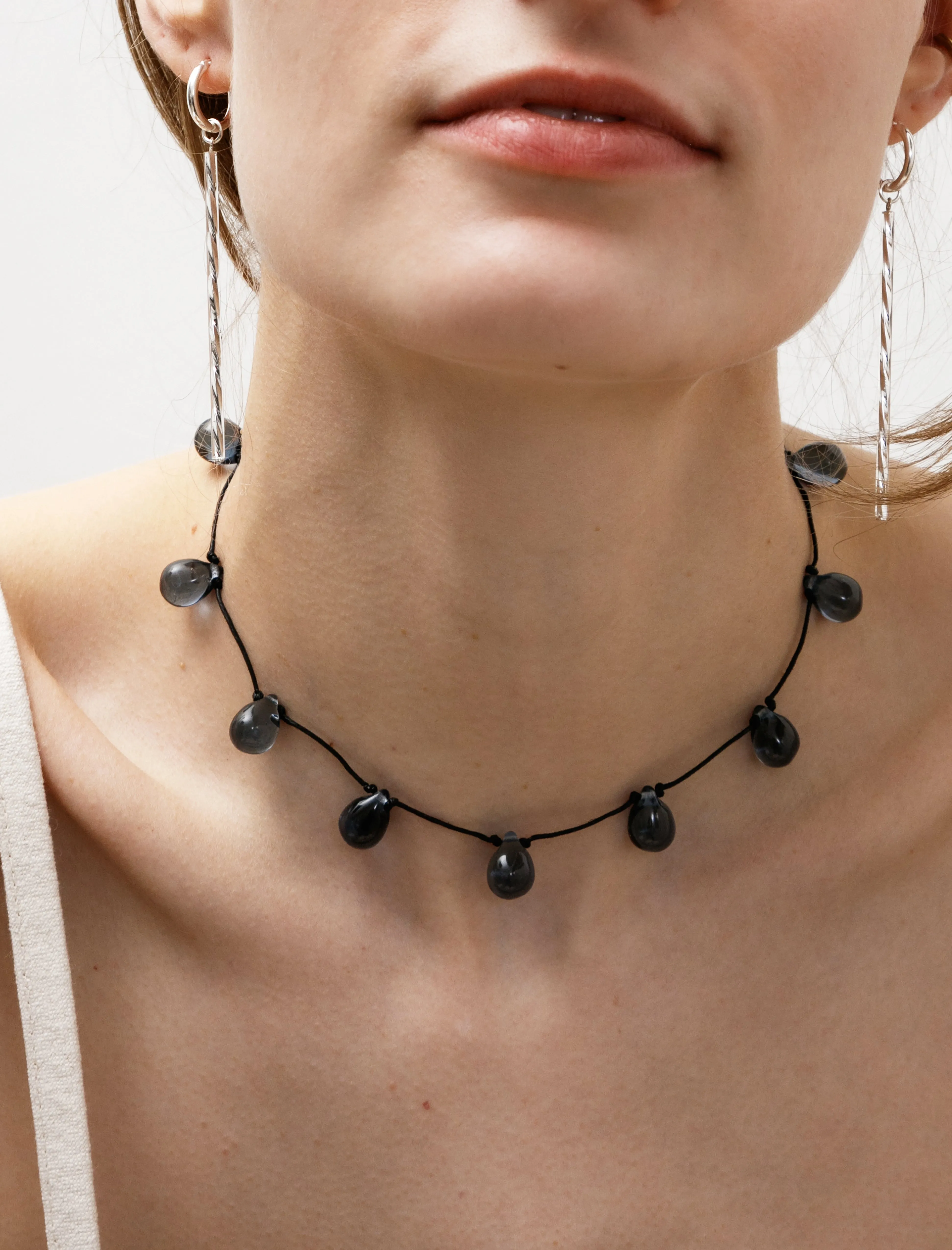 アクセサリー Sisi Joia / Noue Necklace Clear / Black Sisi Joia Noue Corail Necklace in Black and Clear – VESTIGE