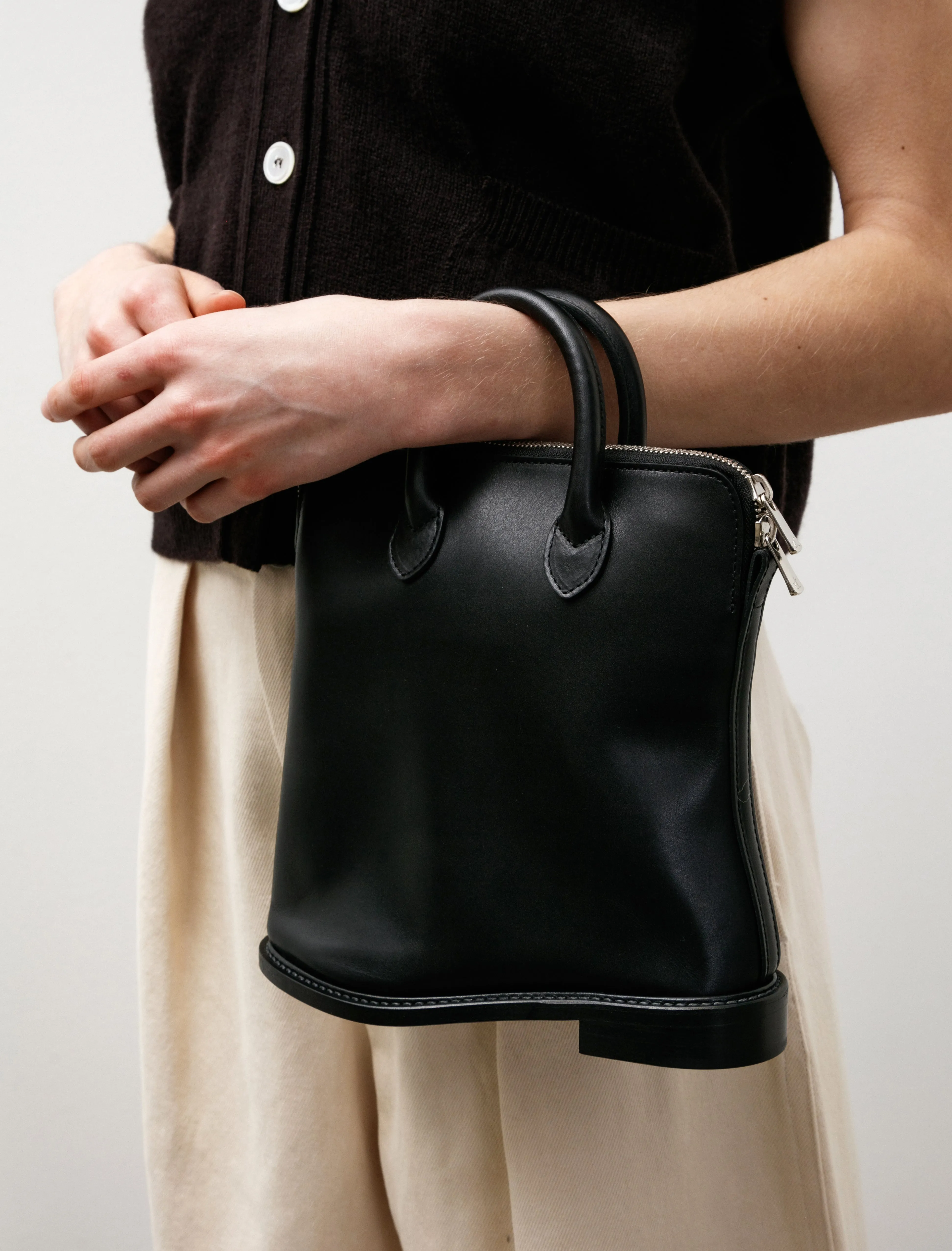 Shoe Bag Small Black sold by SHOP NEIGHBOR product image thumbnail 3