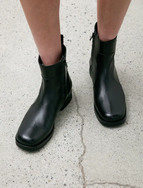 Square Boot Black sold by SHOP NEIGHBOR