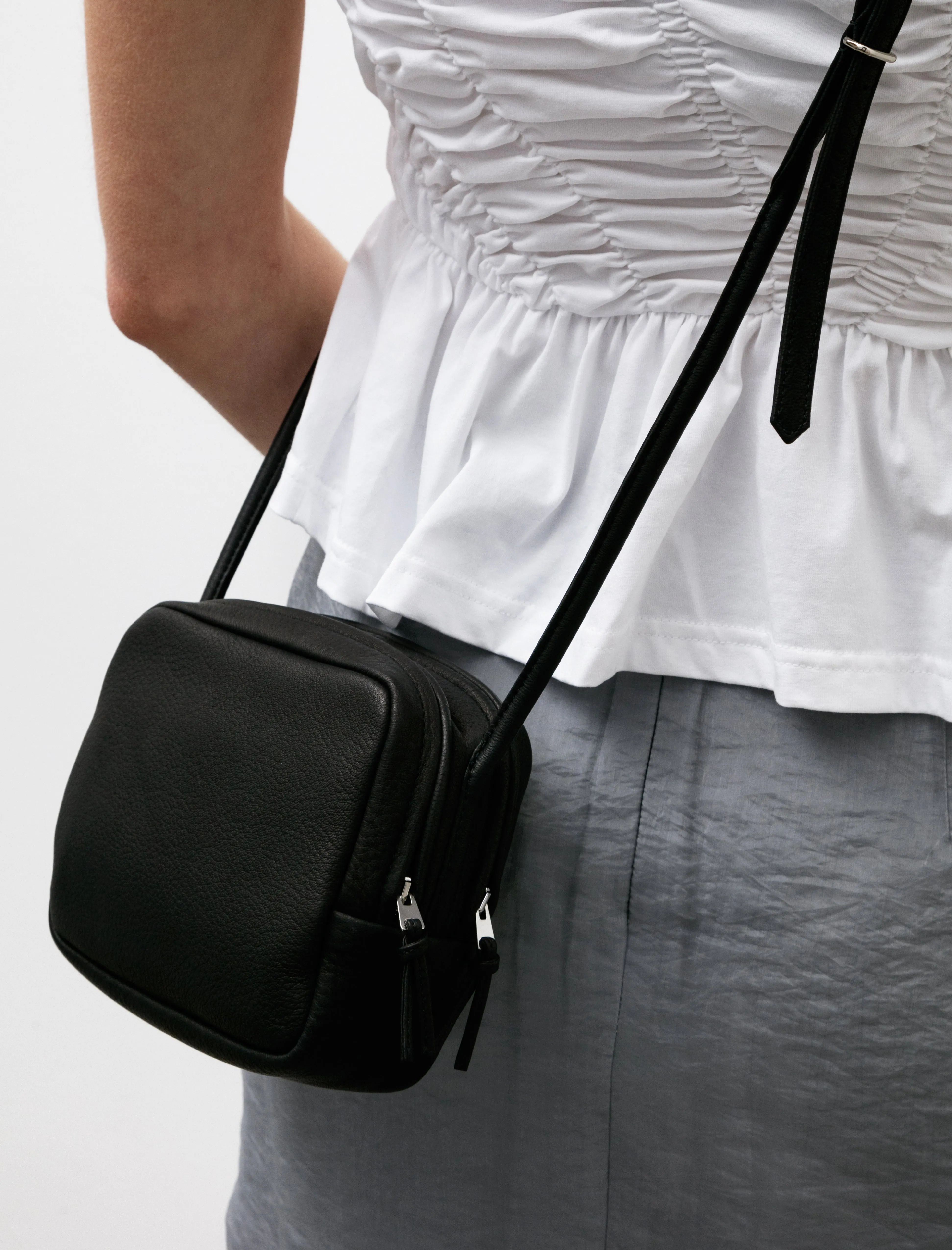 Square Shoulder Black sold by SHOP NEIGHBOR product image thumbnail 4