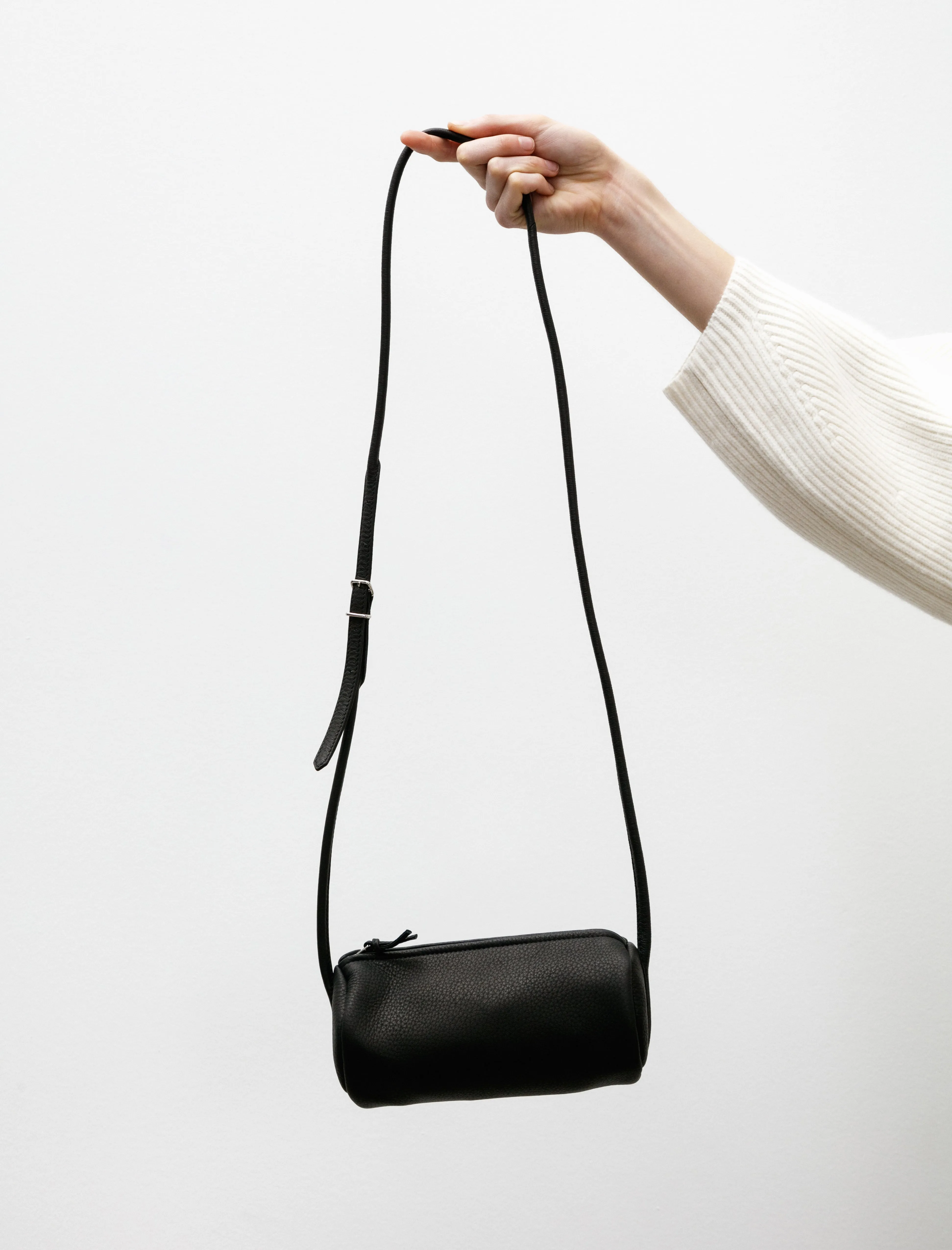 Cylinder Shoulder Black sold by SHOP NEIGHBOR