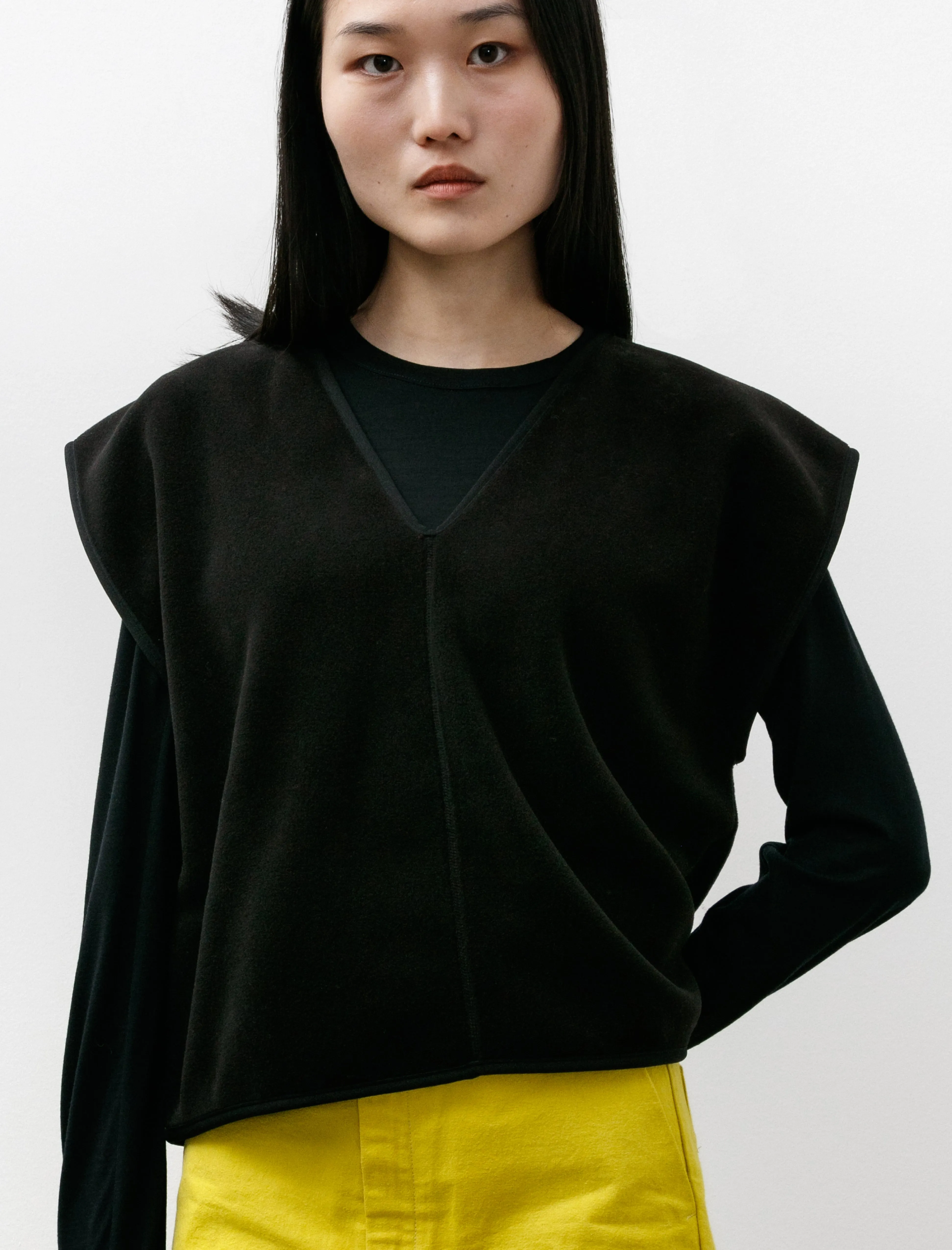 R17F5 Fleece Pullover Vest Black sold by SHOP NEIGHBOR product image thumbnail 2