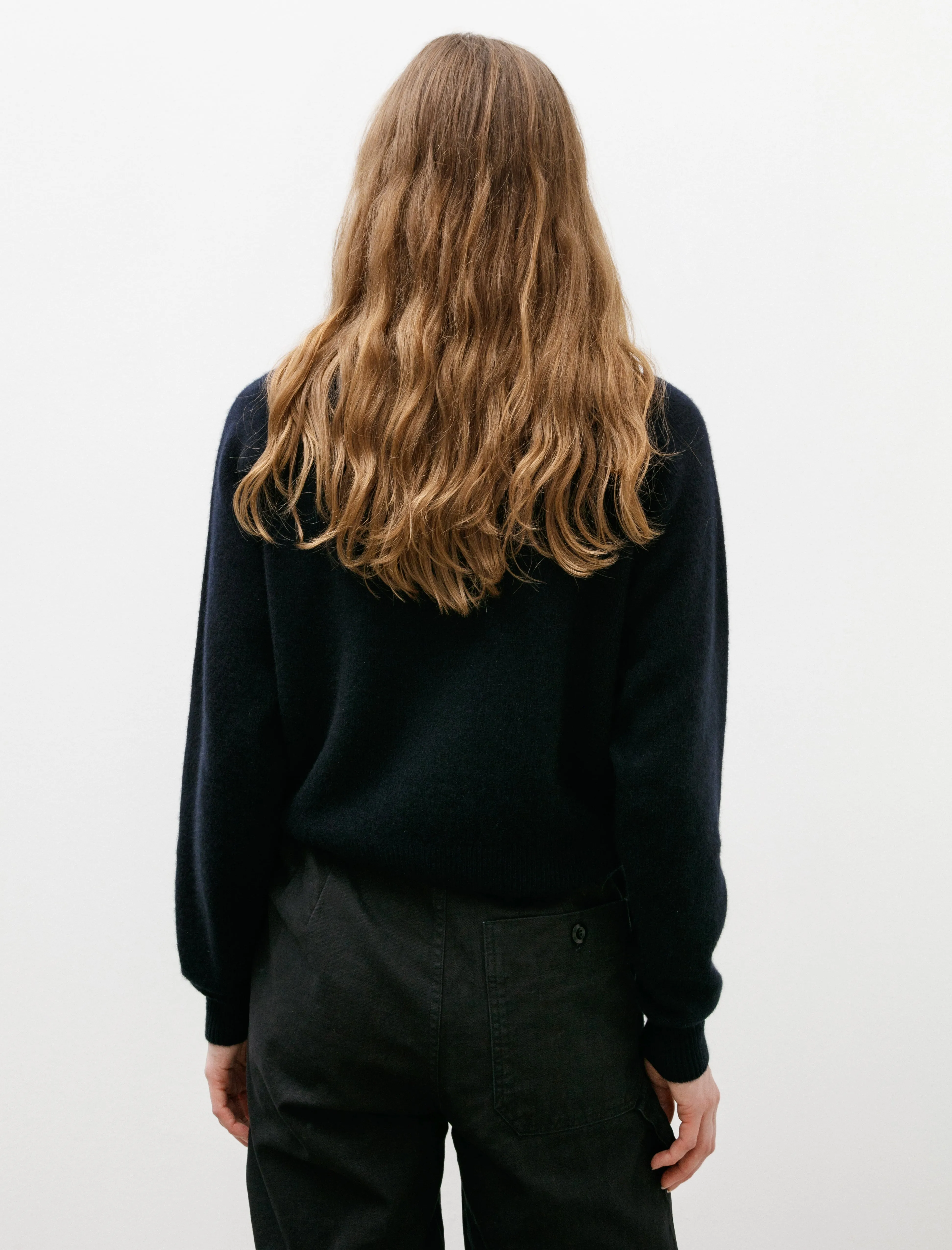 Short Classic Crewneck Cashmere Twist Dark Navy sold by SHOP NEIGHBOR product image thumbnail 3