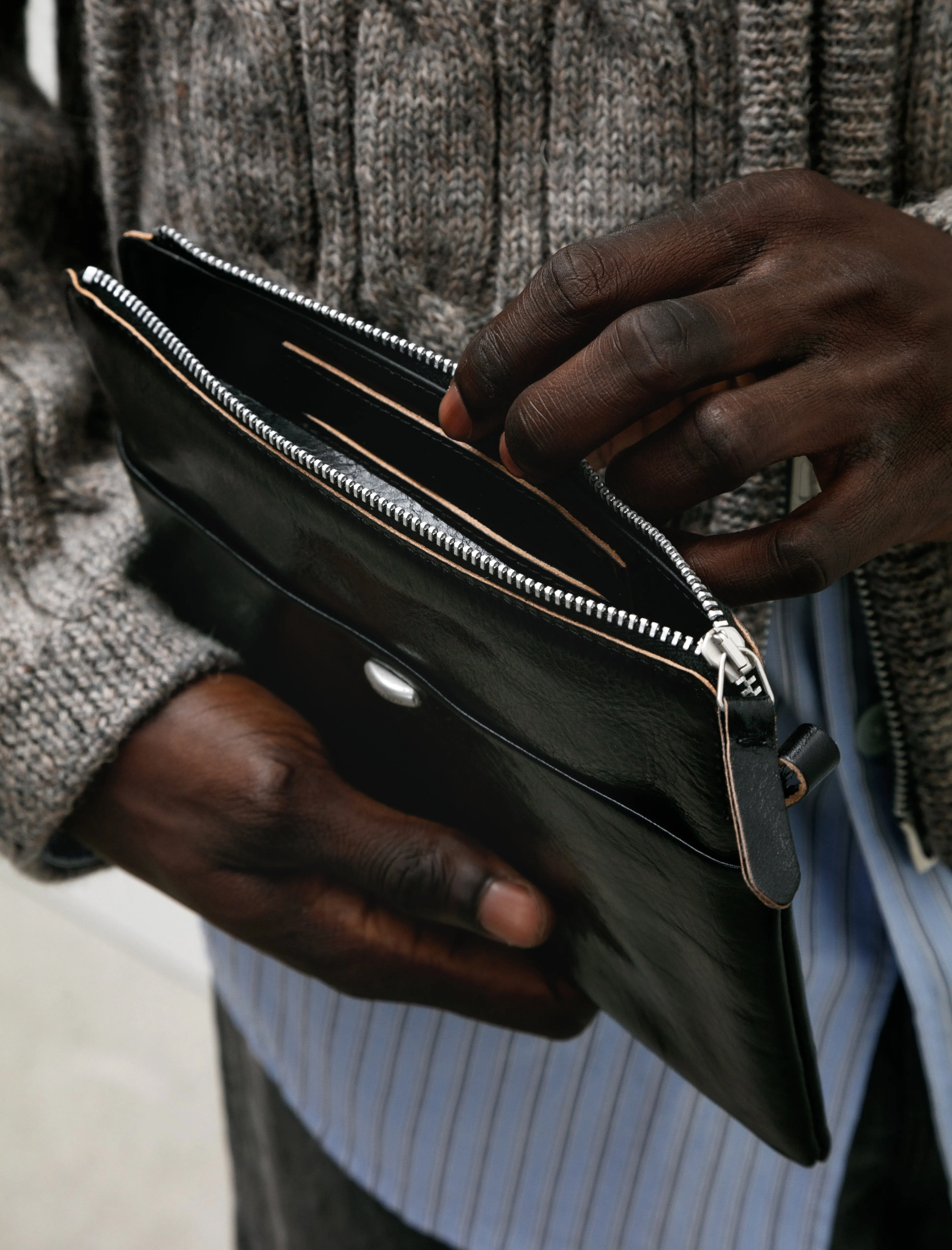 Supporter Organizer True Dye Black Leather sold by SHOP NEIGHBOR product image thumbnail 5