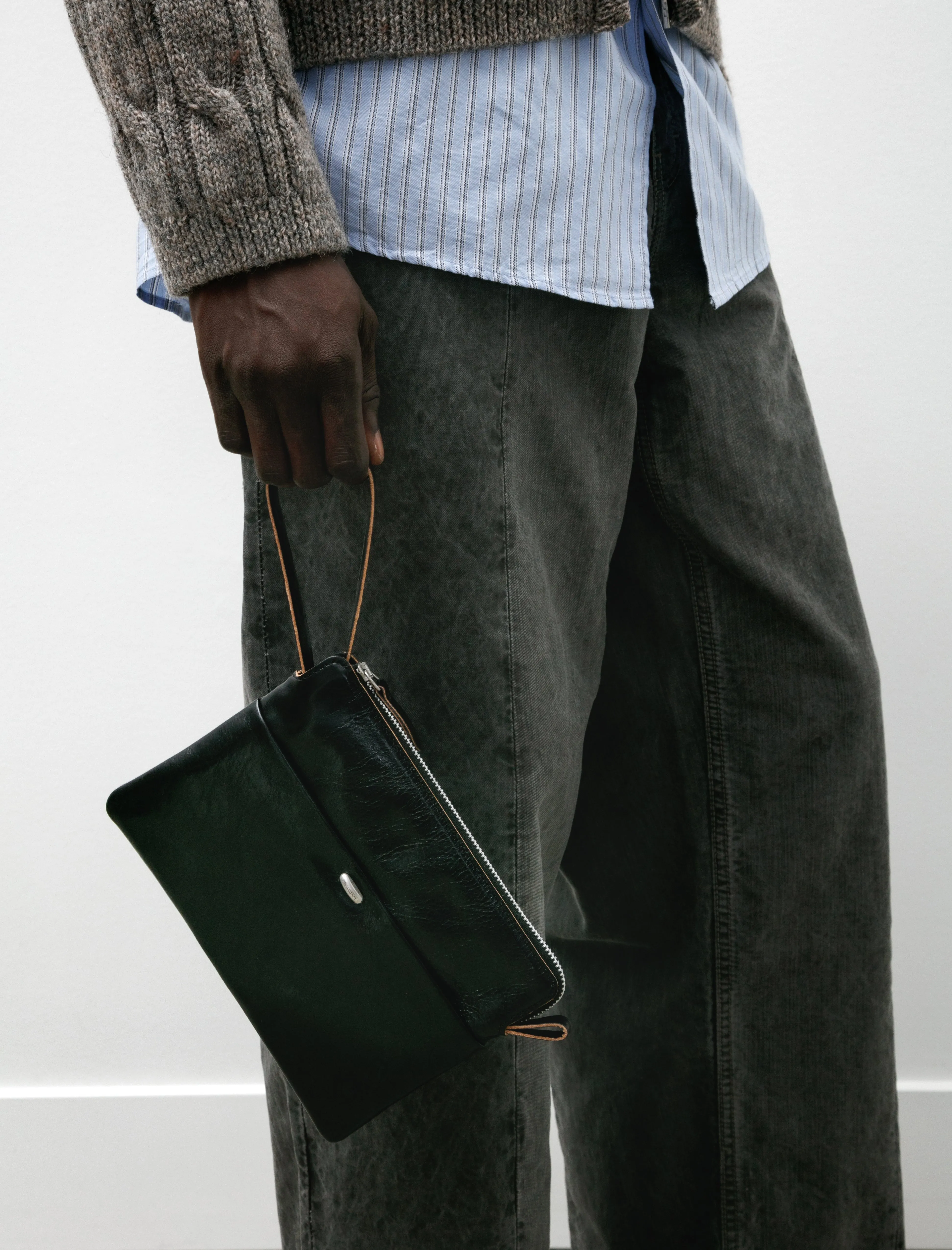 Supporter Organizer True Dye Black Leather sold by SHOP NEIGHBOR product image thumbnail 4