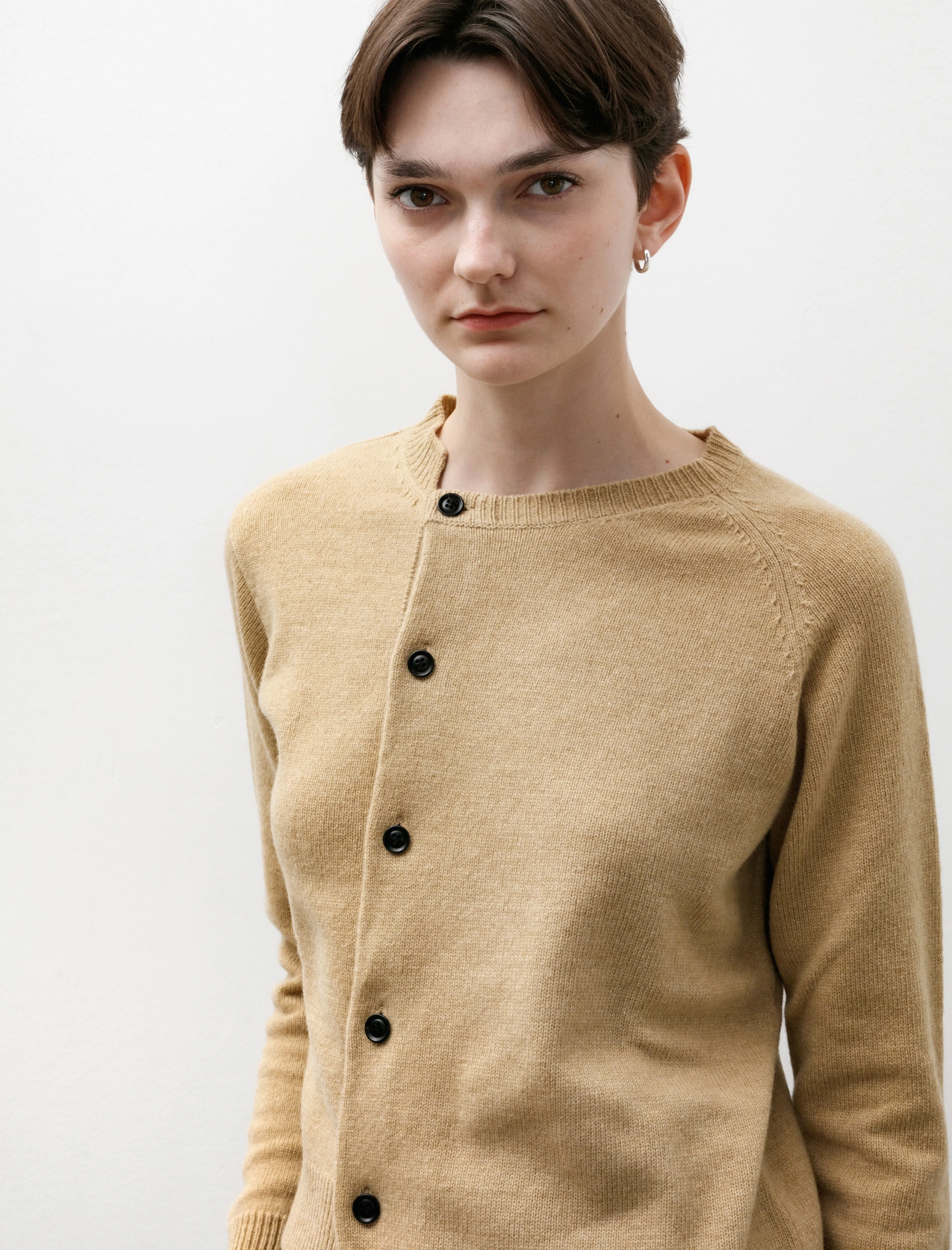 Asymmetry Y's Cardigan Beige sold by SHOP NEIGHBOR product image thumbnail 3