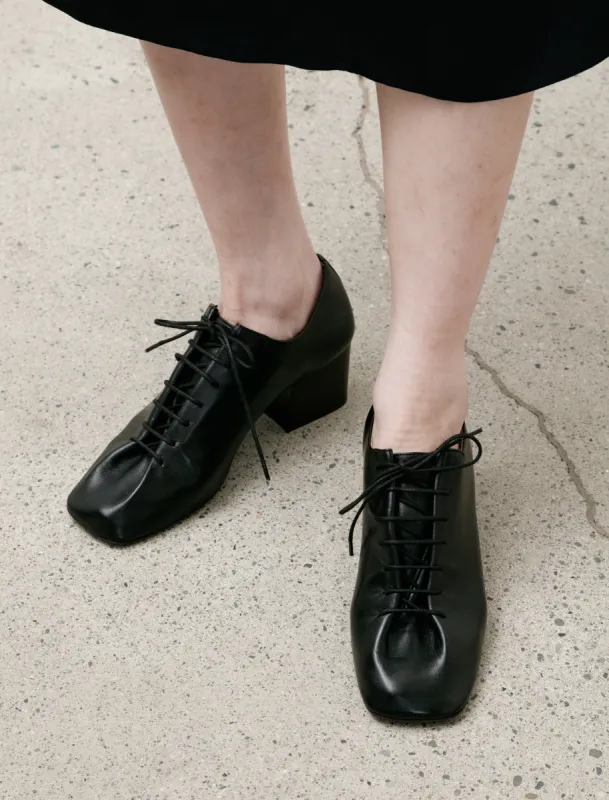 Souris Classic Derbies 55 Black sold by SHOP NEIGHBOR