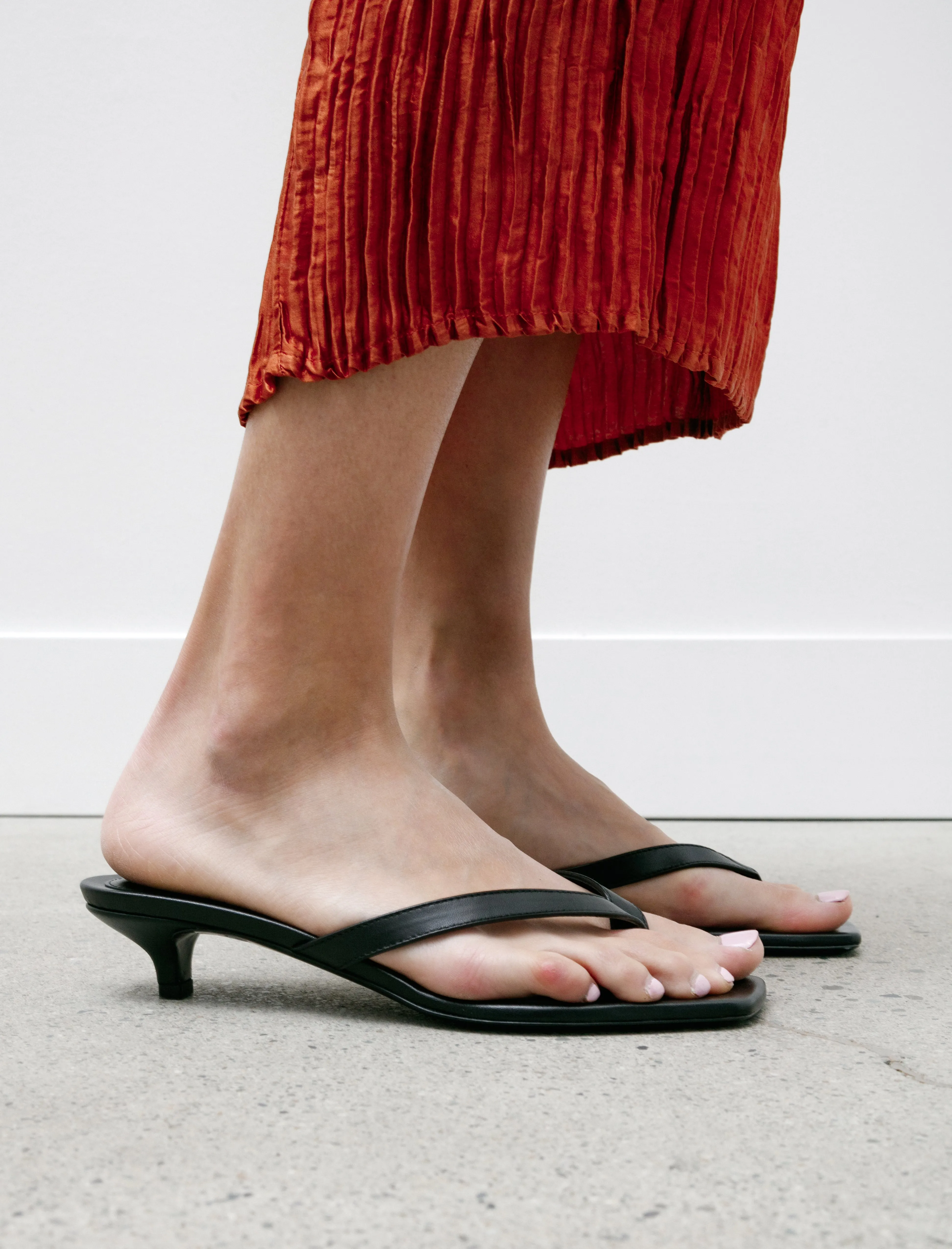 The Flip Flop Heel sold by SHOP NEIGHBOR product image thumbnail 2