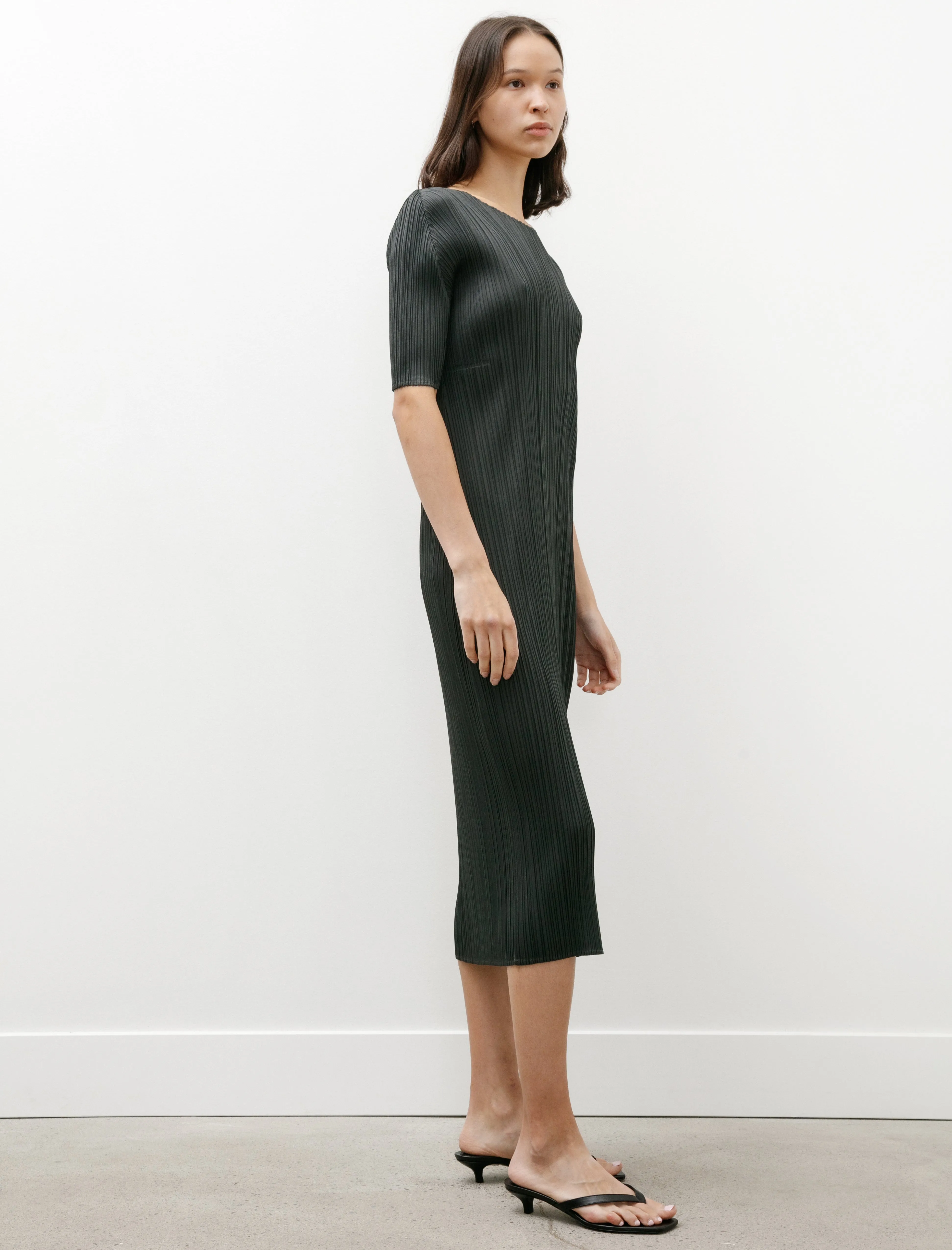 Monthly Colors Simple Dress Charcoal sold by SHOP NEIGHBOR product image thumbnail 3