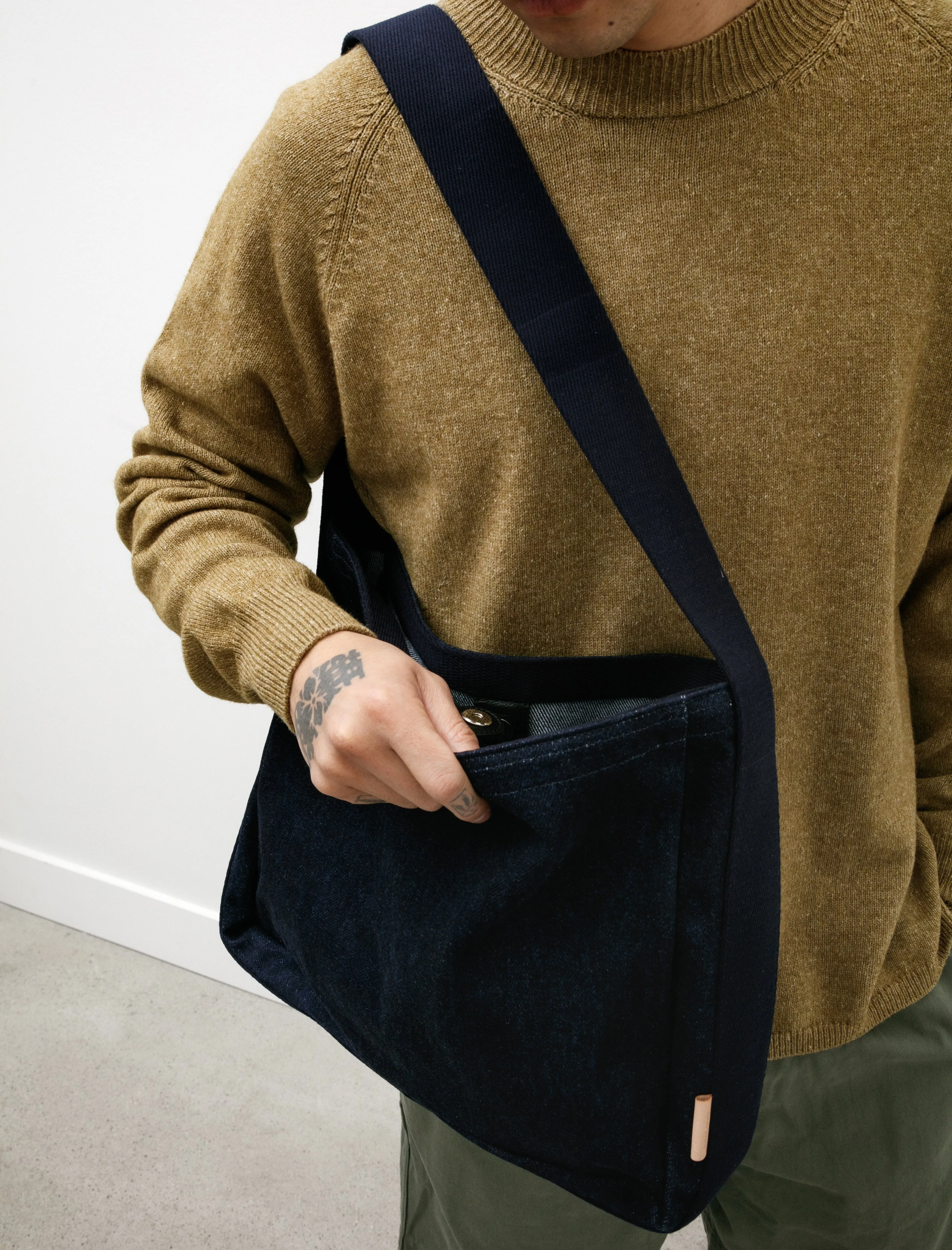 Square Shoulder Bag Small Inowa sold by SHOP NEIGHBOR product image thumbnail 4