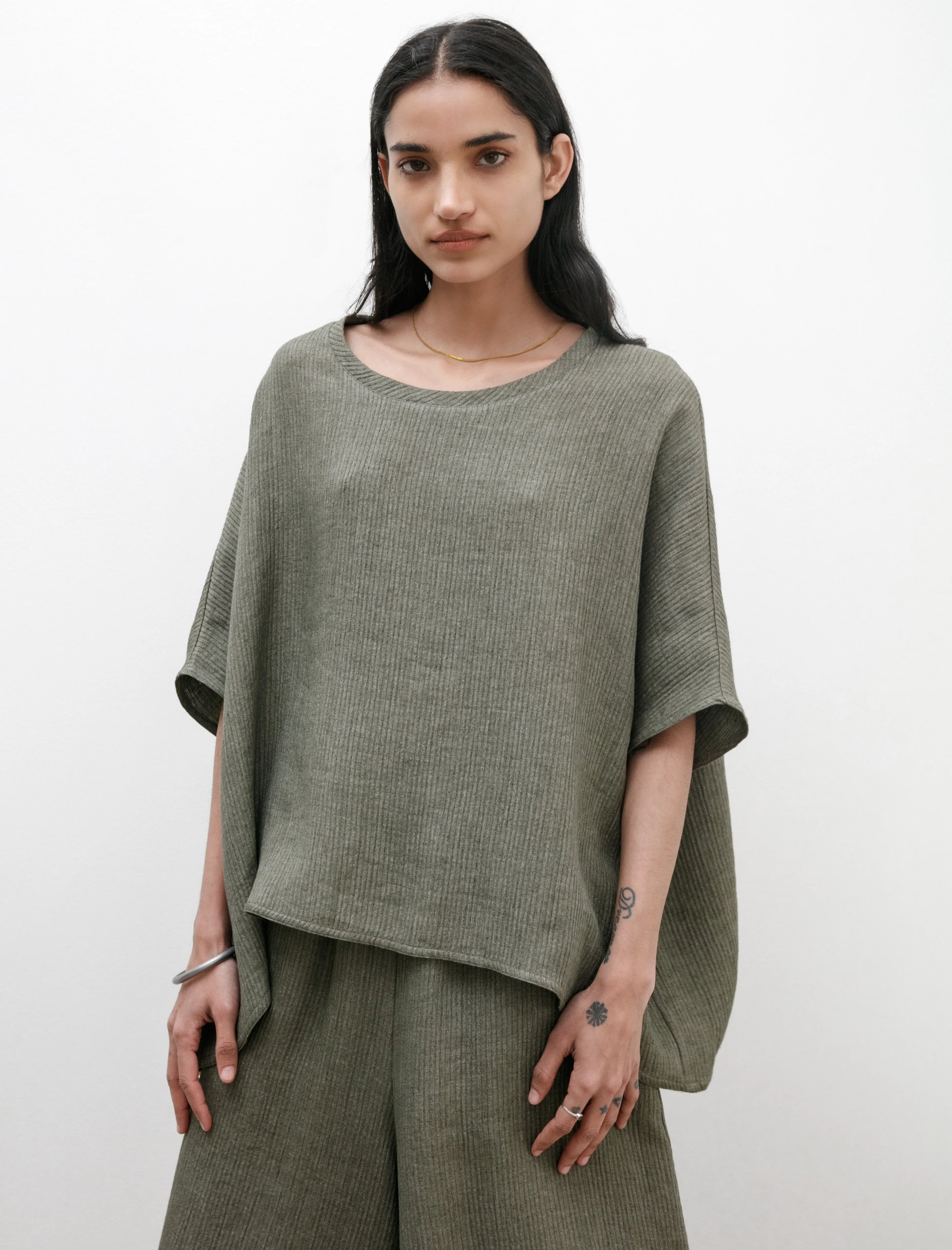 Easy T-Shirt Wave Linen Military Green sold by SHOP NEIGHBOR product image thumbnail 3