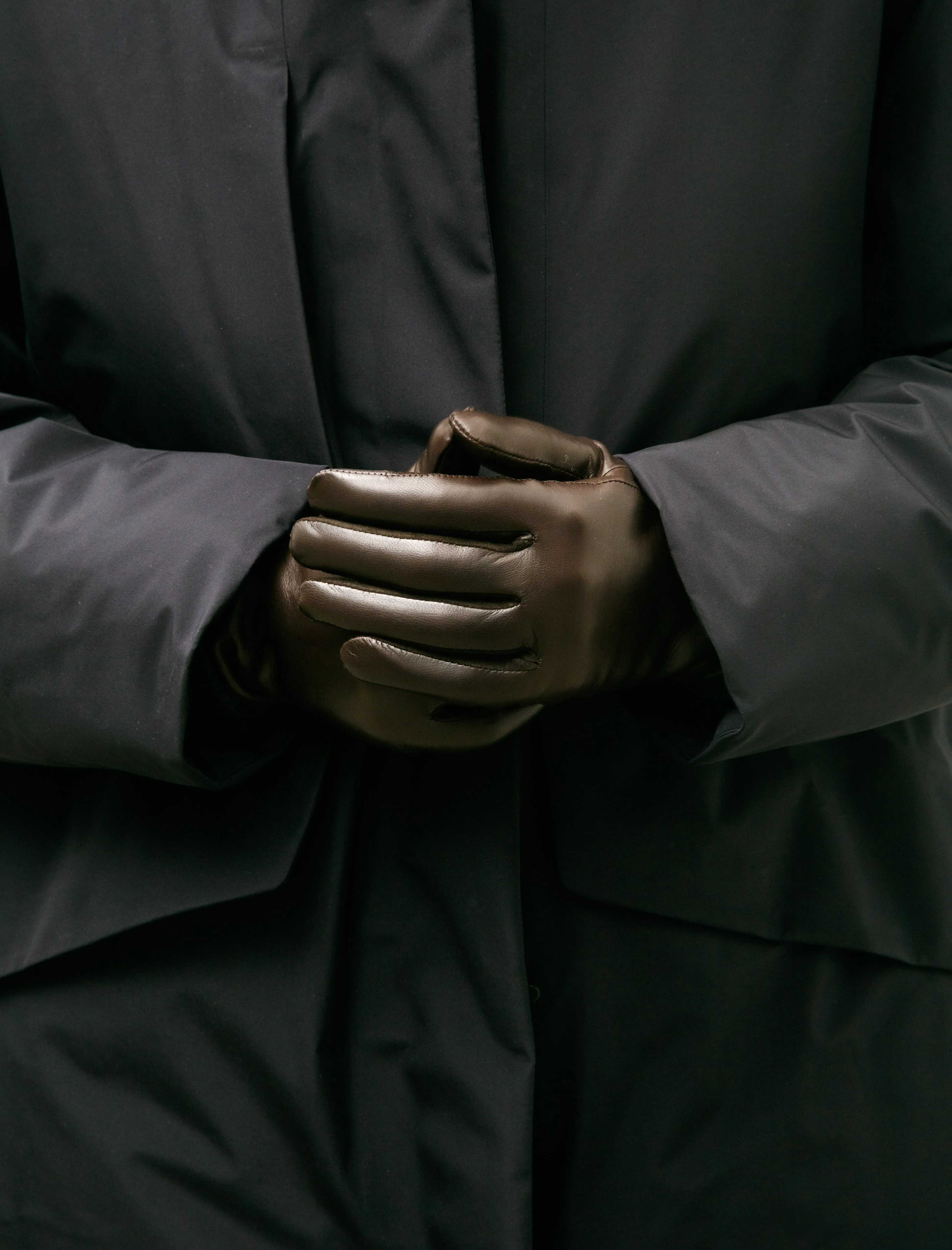 Essentials Gloves London Tan sold by SHOP NEIGHBOR product image thumbnail 4