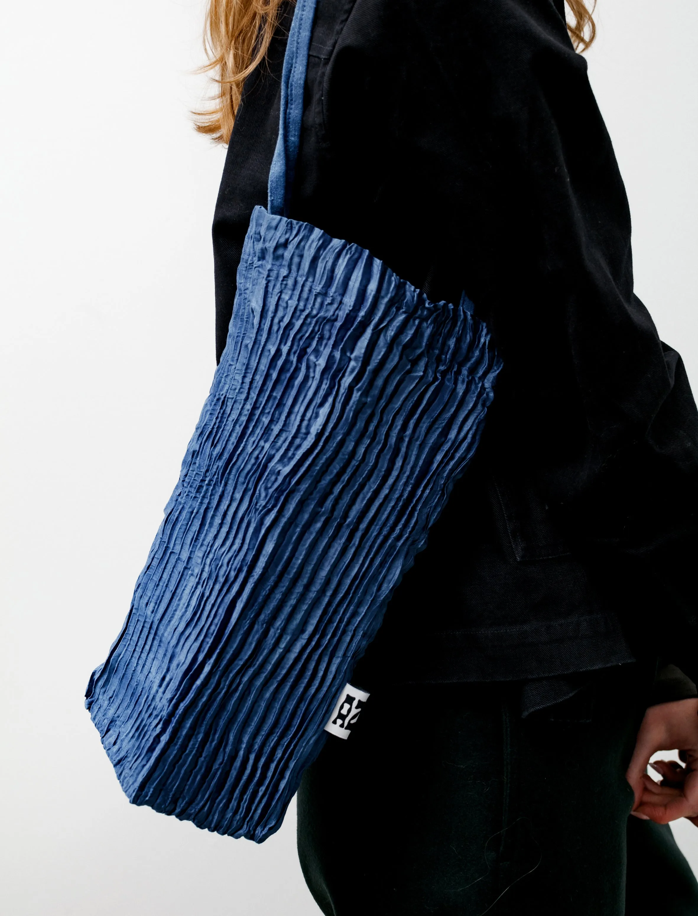Plissé Bag Dark Indigo sold by SHOP NEIGHBOR product image thumbnail 3