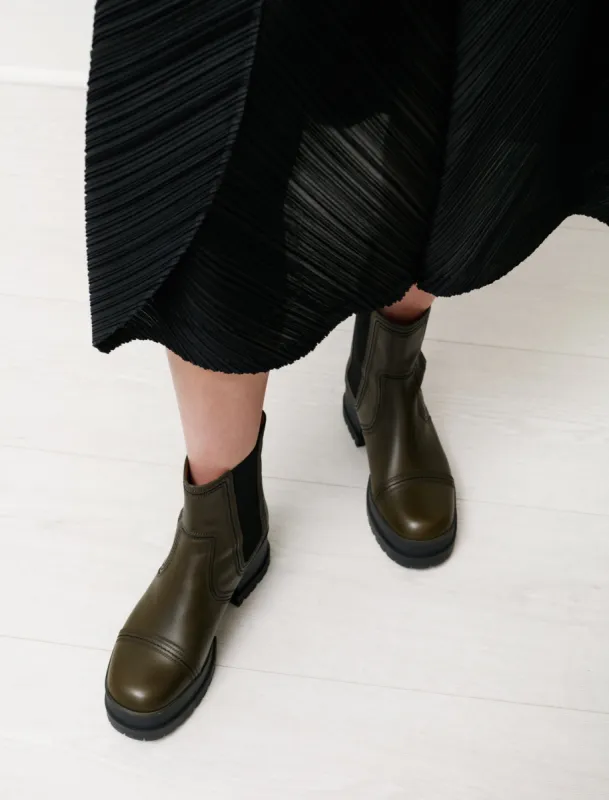 Wafa Lug Sole Chelsea Boot Olive Green made by SHOP NEIGHBOR