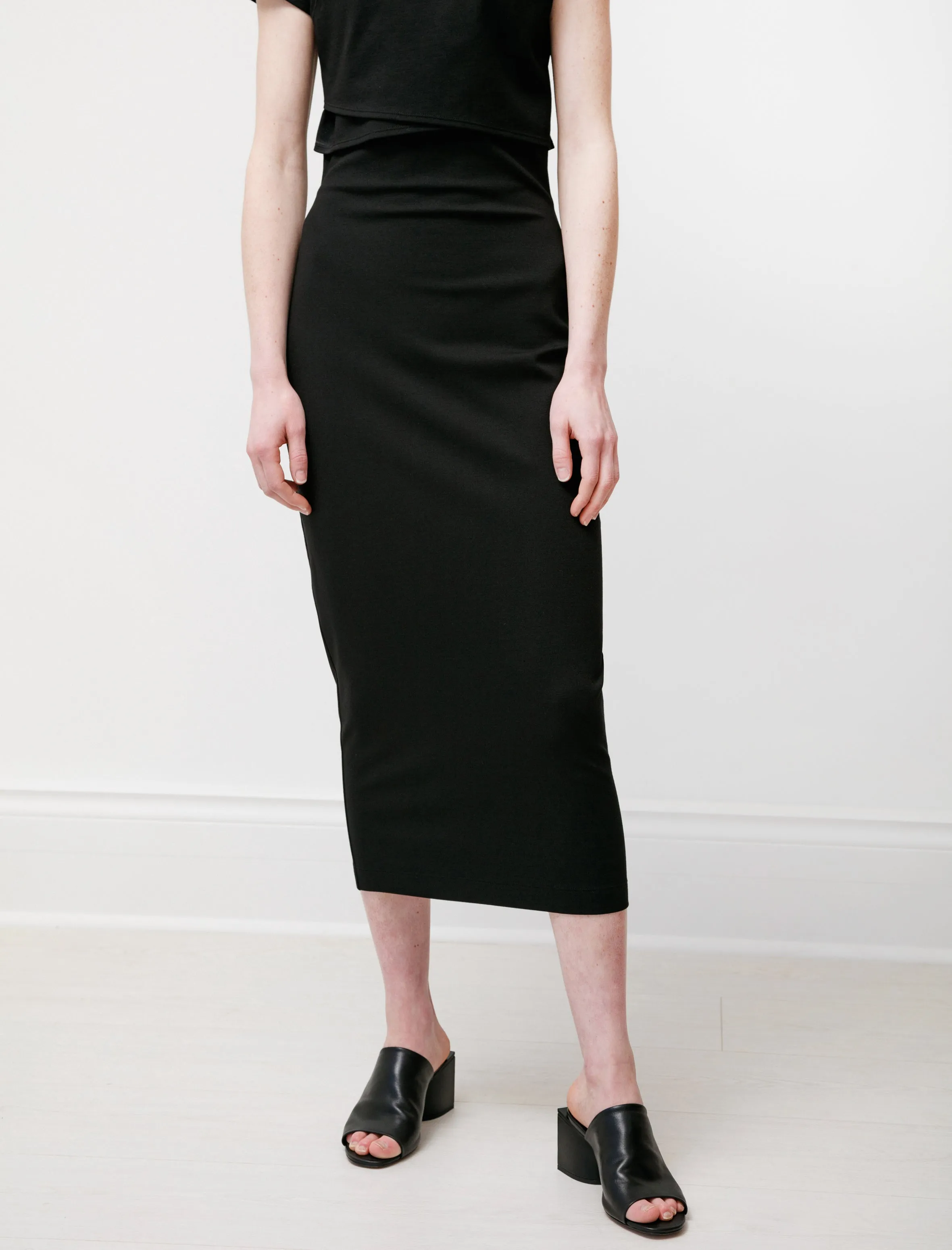 Stretch Highwaist Skirt Black sold by SHOP NEIGHBOR product image thumbnail 2