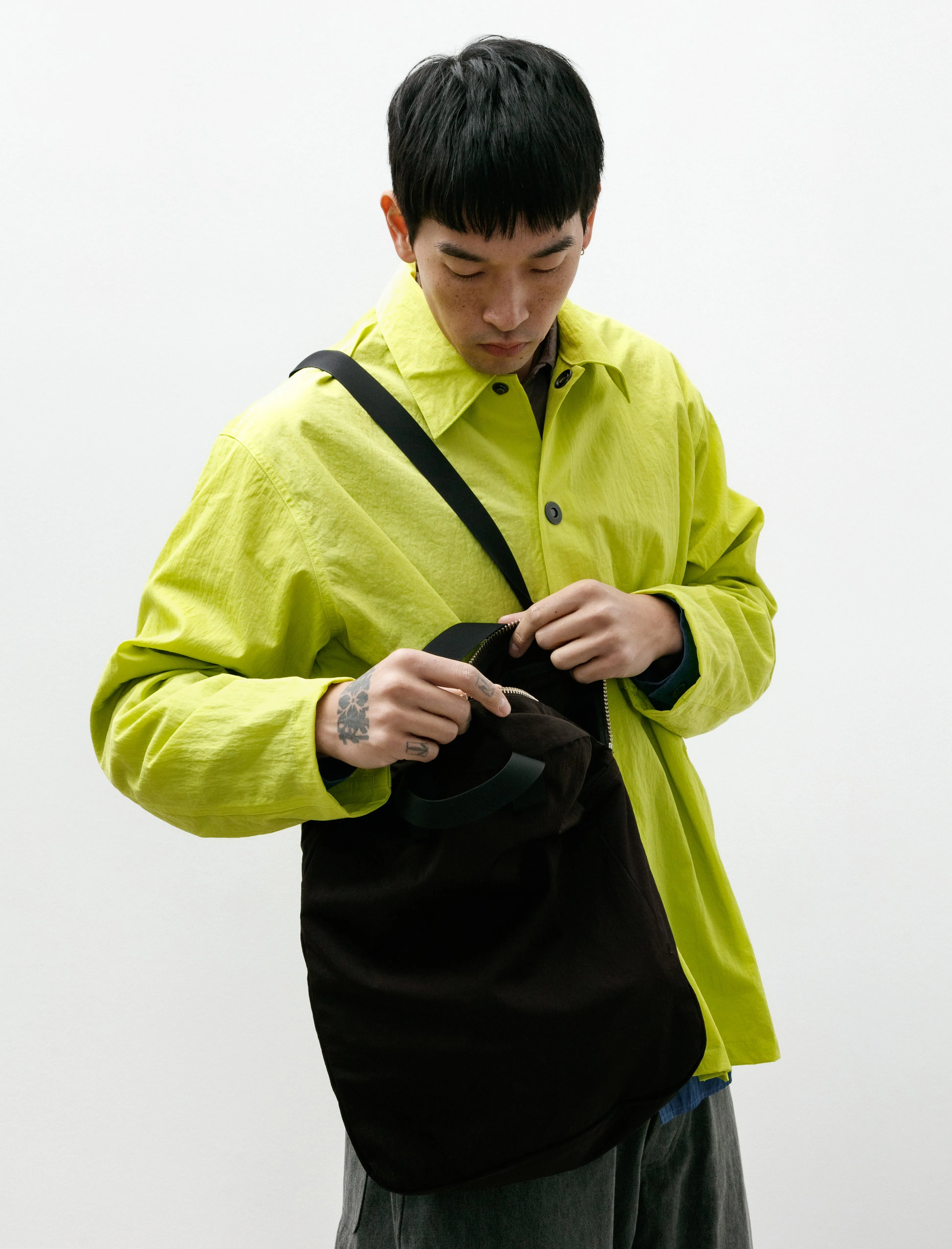 R18 Bag-0 Zip Tote Brown Humic sold by SHOP NEIGHBOR product image thumbnail 2