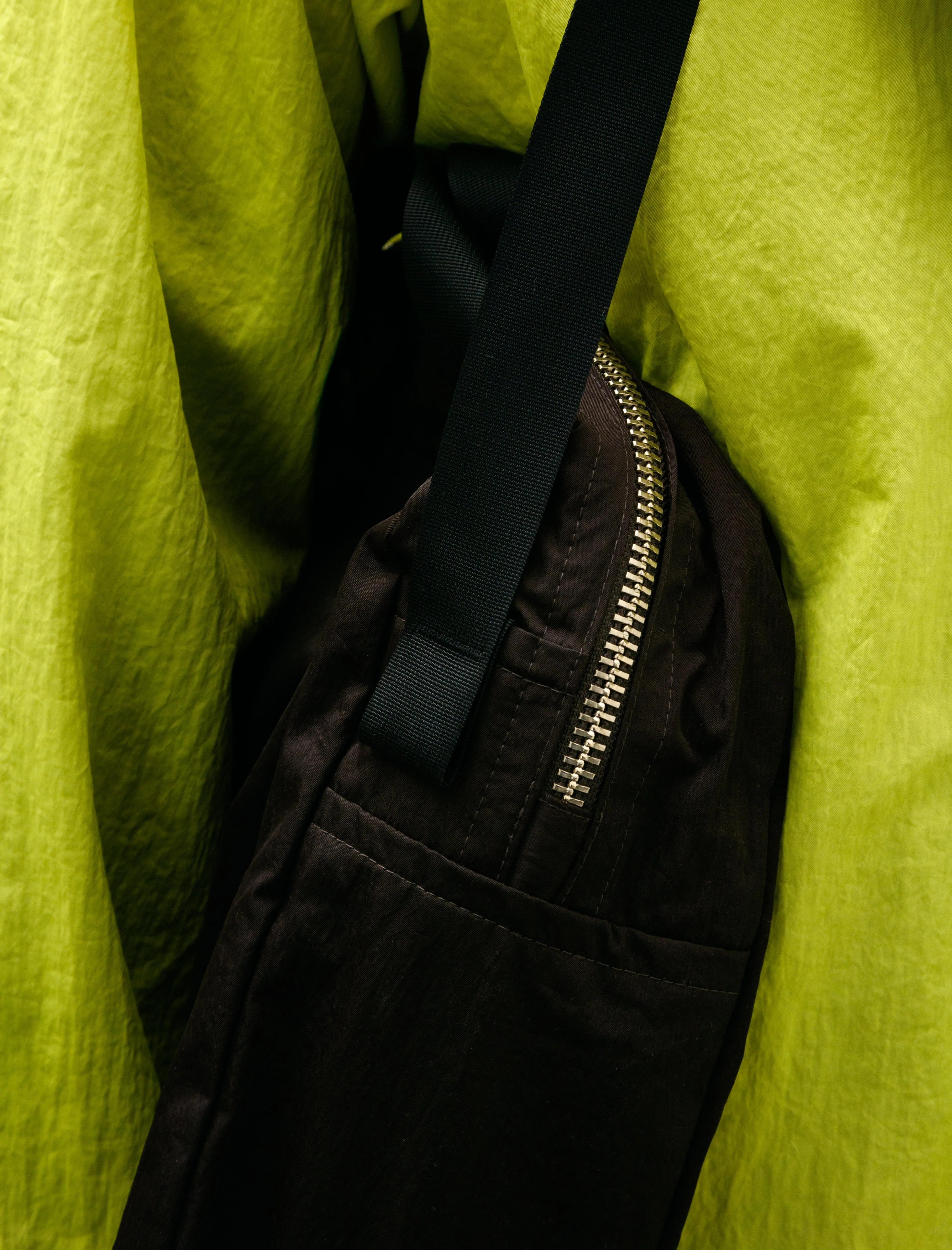 R18 Bag-0 Zip Tote Brown Humic sold by SHOP NEIGHBOR product image thumbnail 5