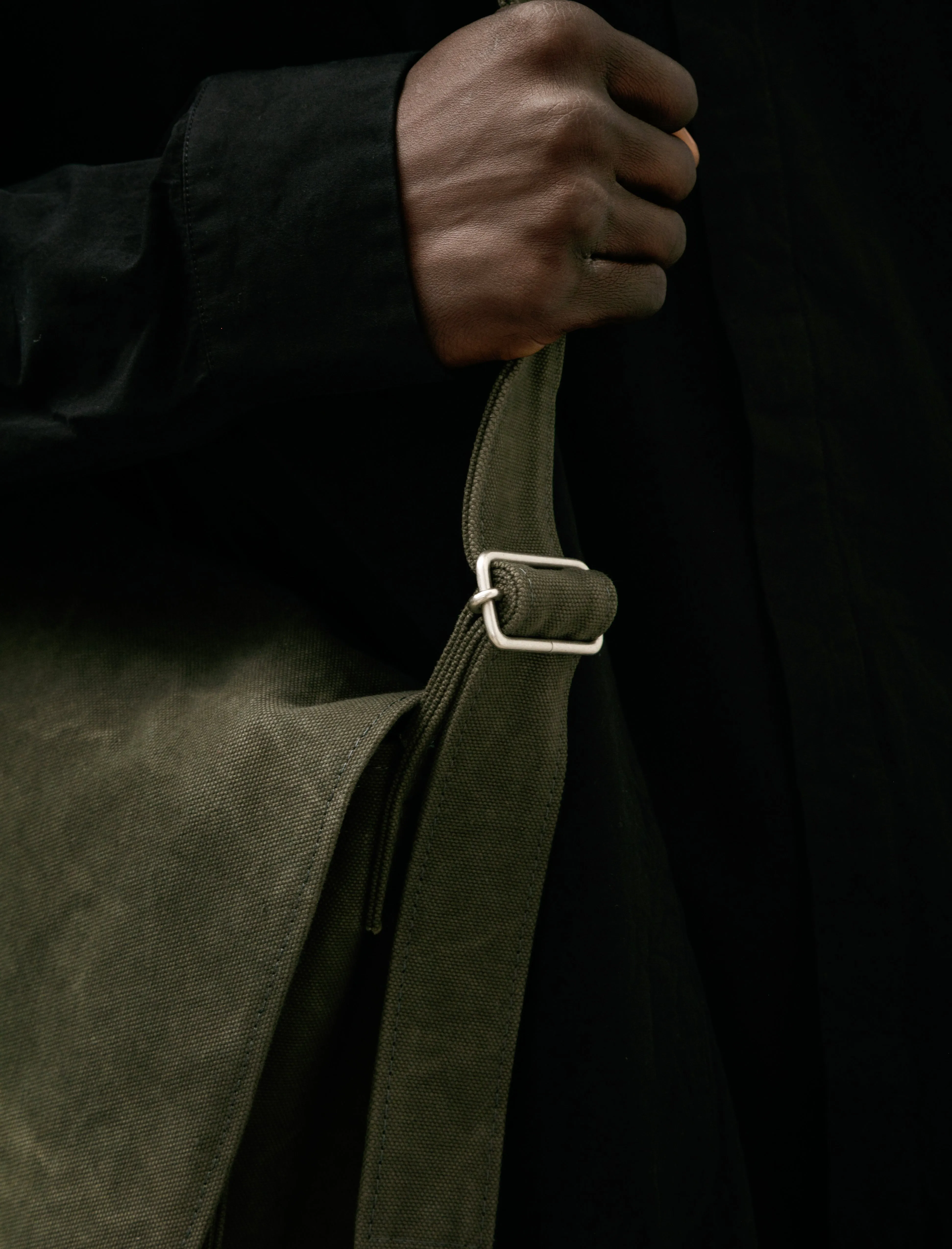 Washed Canvas Shoulder Bag Medium Olive sold by SHOP NEIGHBOR product image thumbnail 4