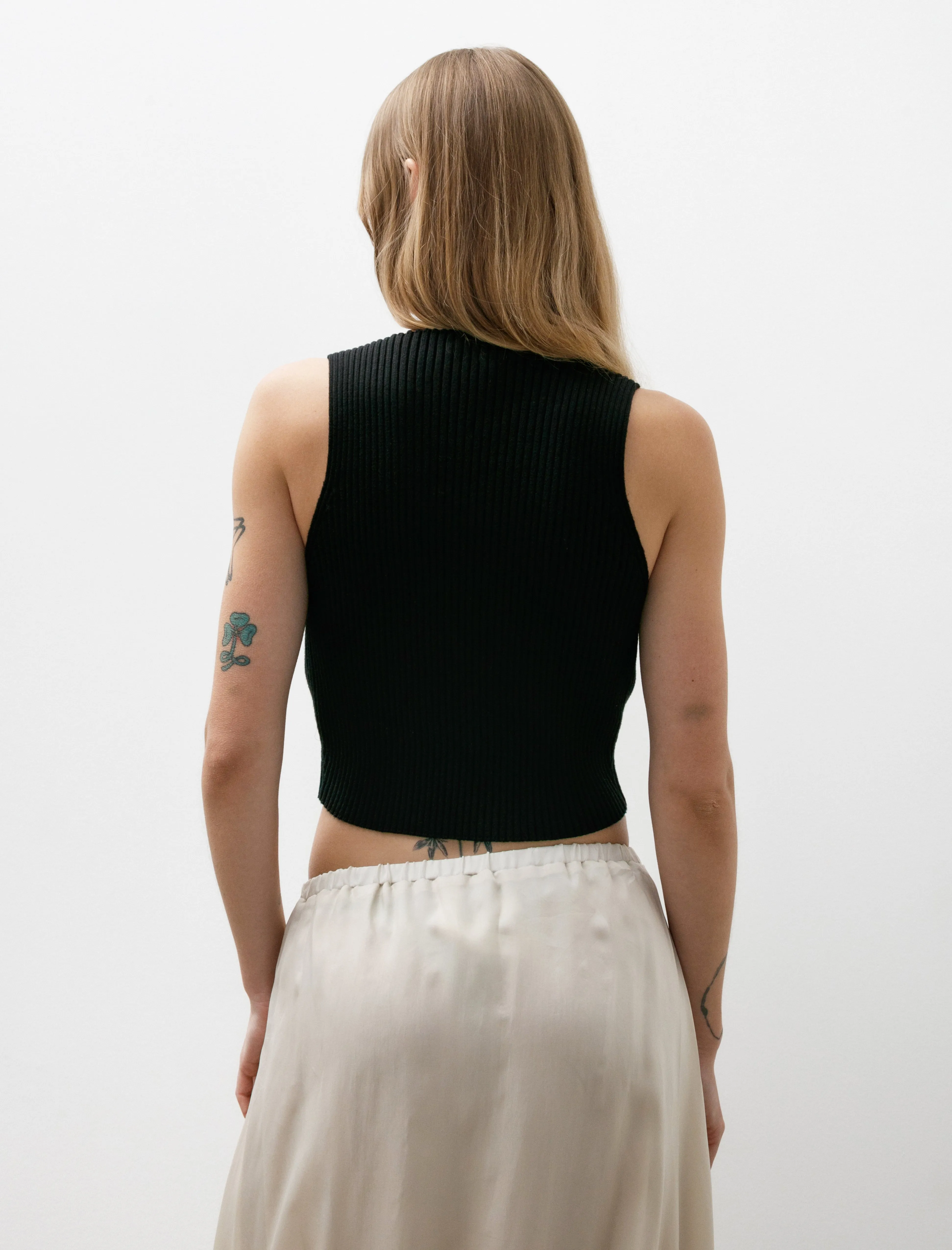 Cotton Silk Rib Knit V-Neck Vest Black sold by SHOP NEIGHBOR product image thumbnail 4