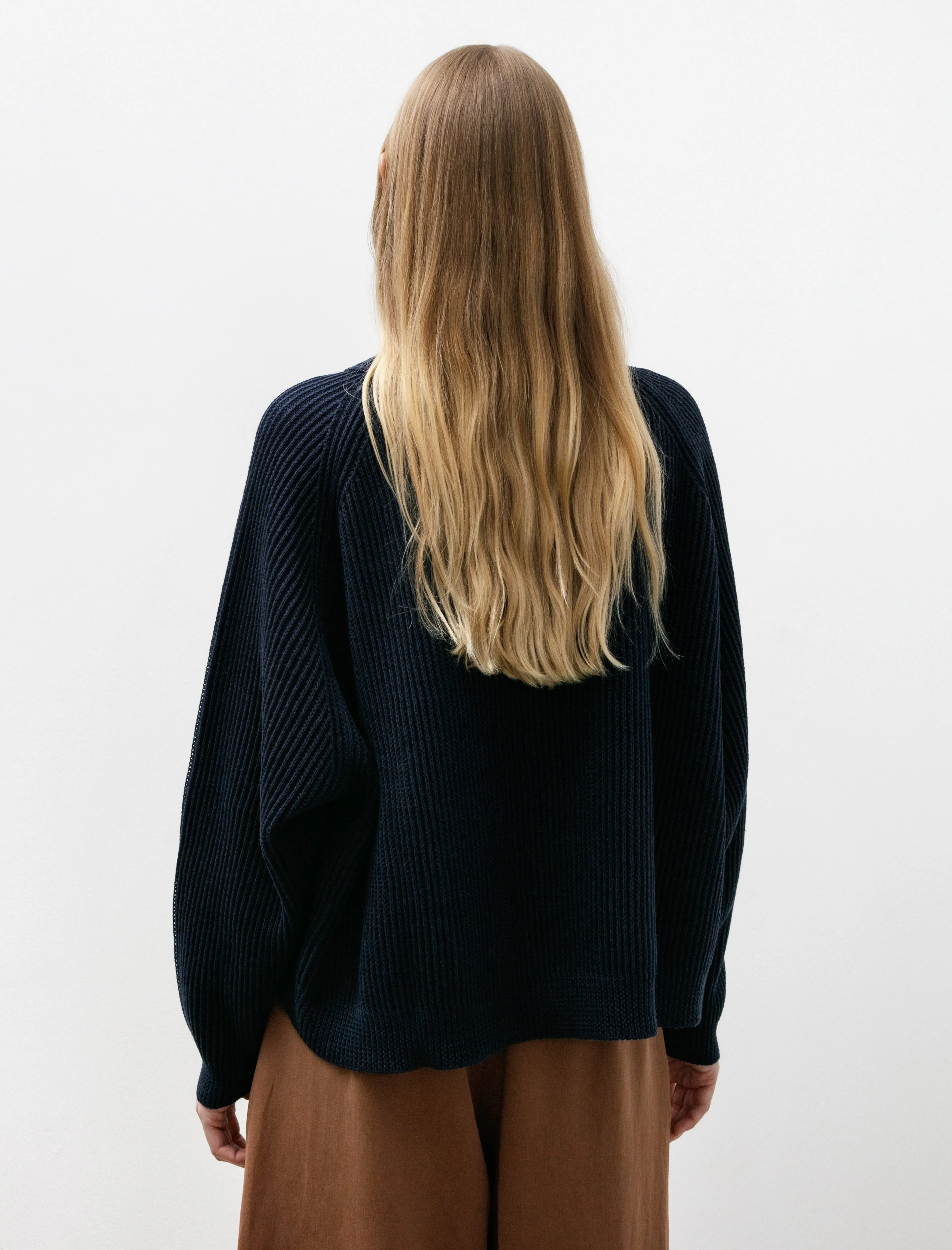 Deep Raglan Easy Sweater Linen Midnight sold by SHOP NEIGHBOR product image thumbnail 3