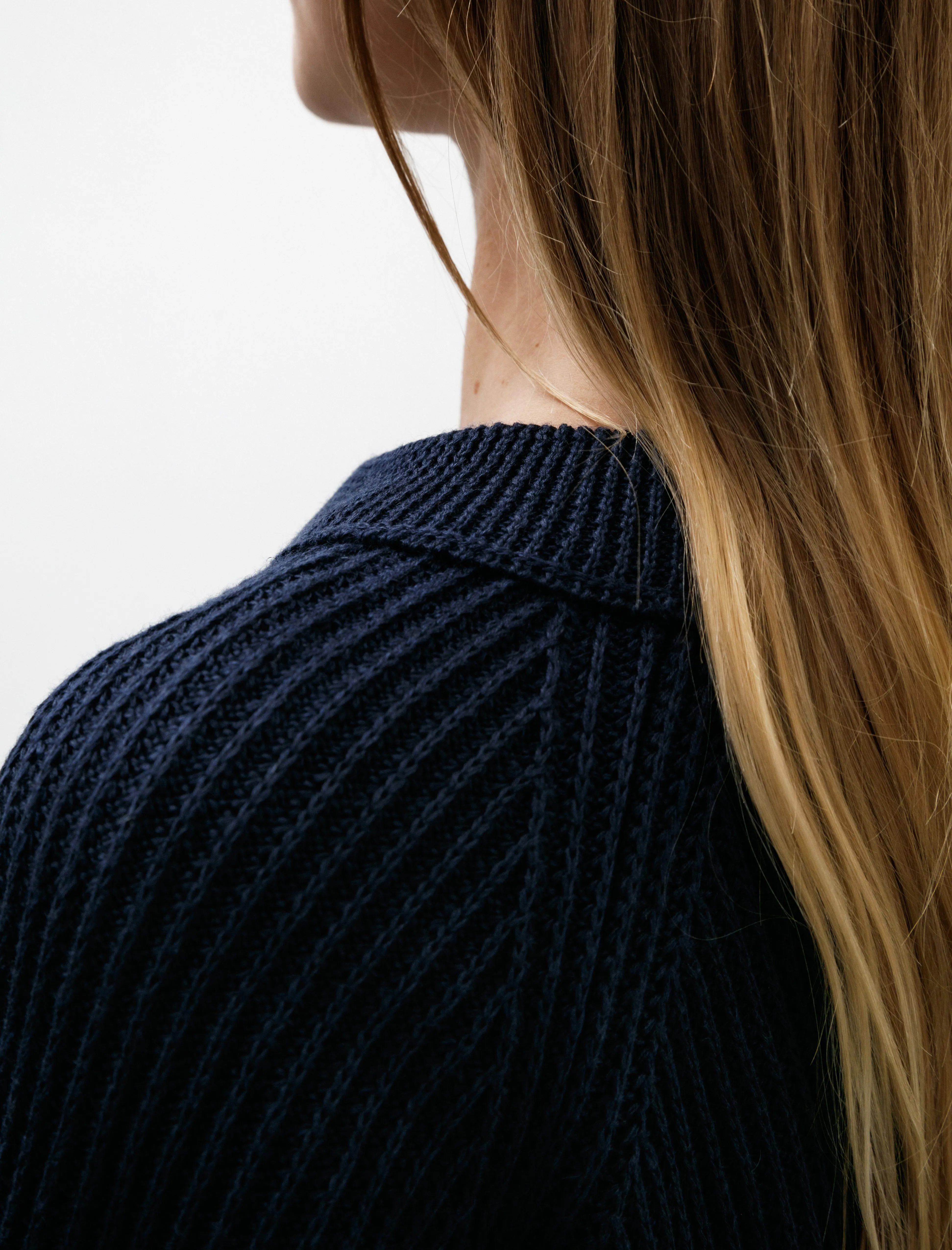 Deep Raglan Easy Sweater Linen Midnight sold by SHOP NEIGHBOR product image thumbnail 4