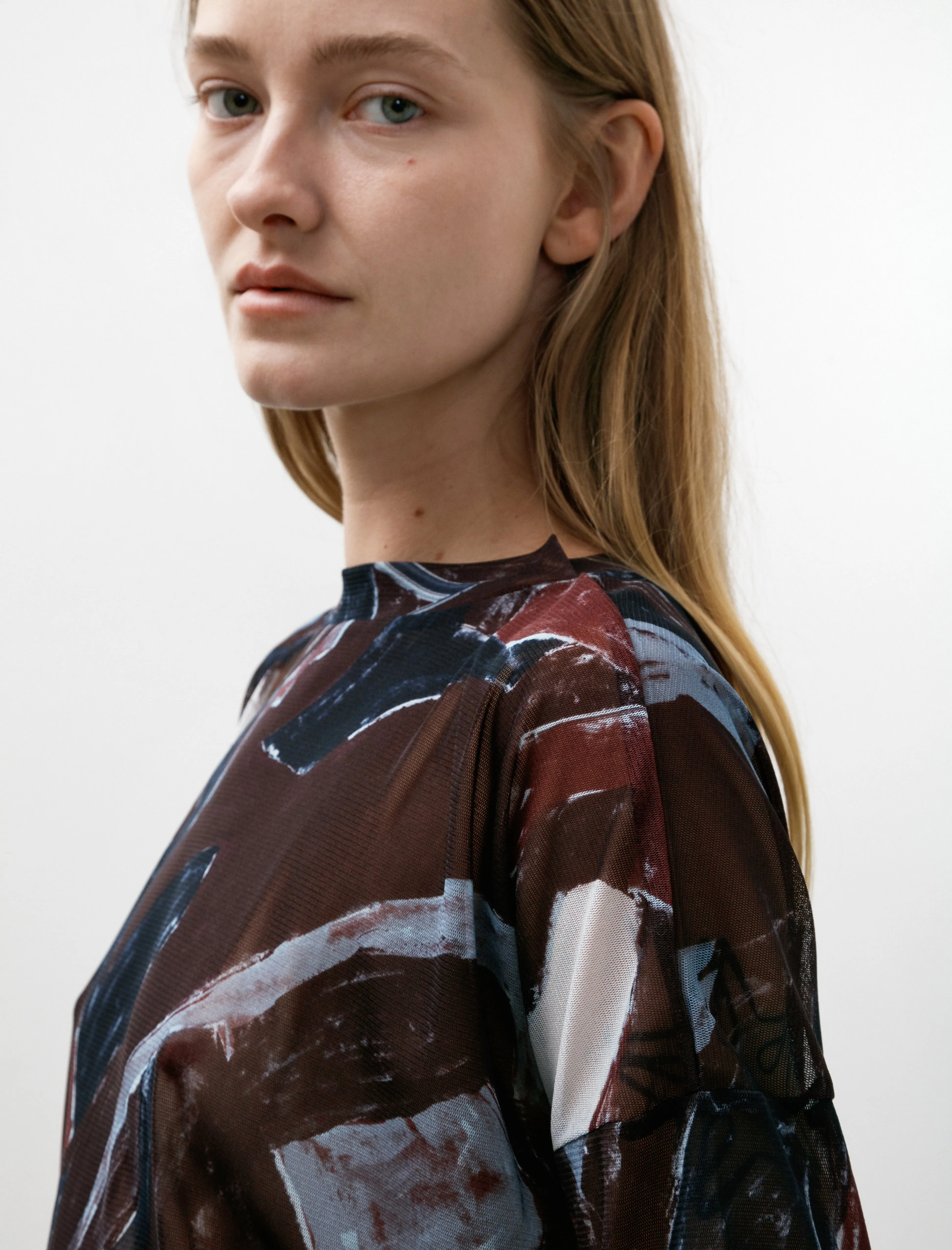 Cropped Mesh Longsleeve Bordeaux sold by SHOP NEIGHBOR product image thumbnail 3