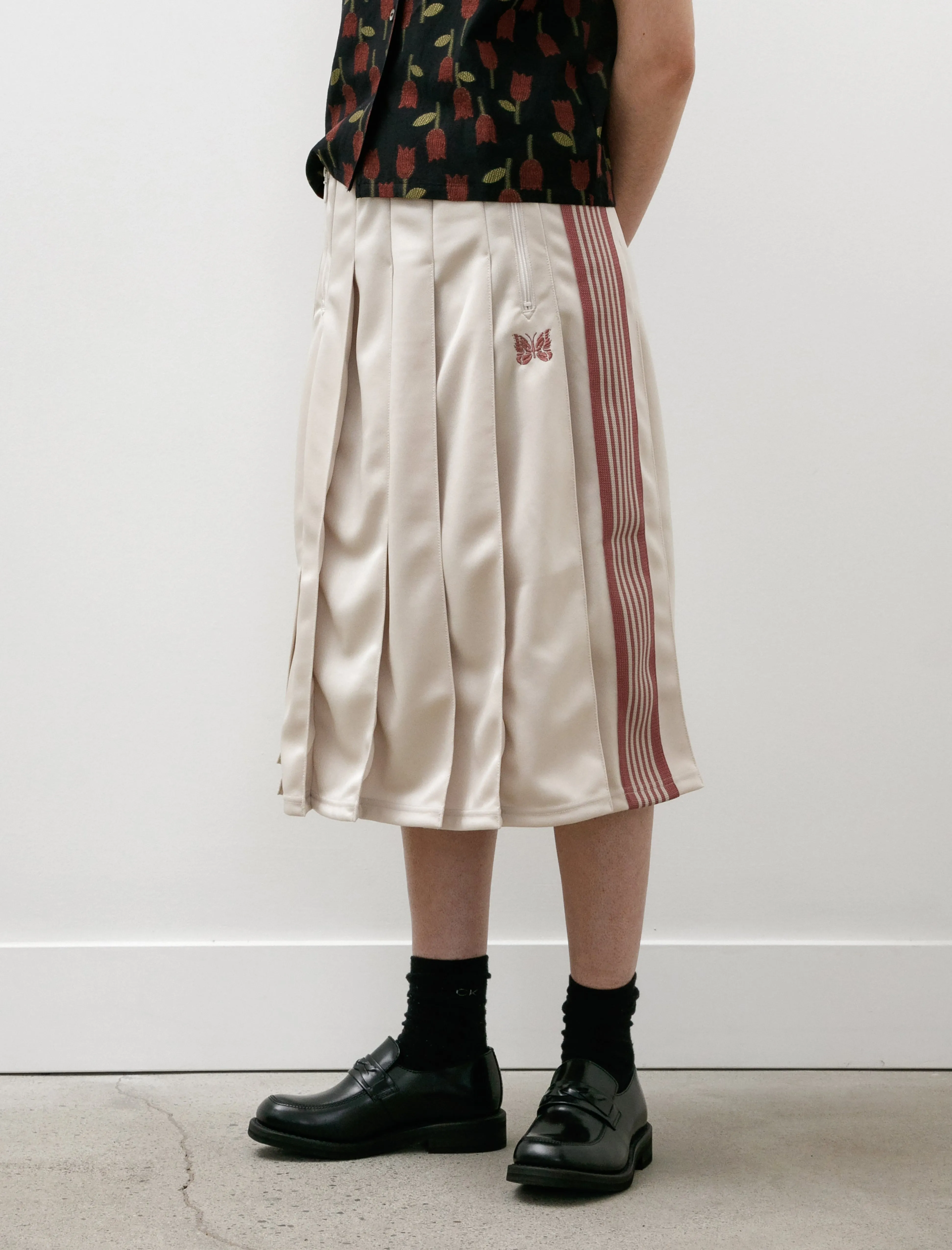 Pleated Track Skirt Poly Smooth Ivory sold by SHOP NEIGHBOR product image thumbnail 4