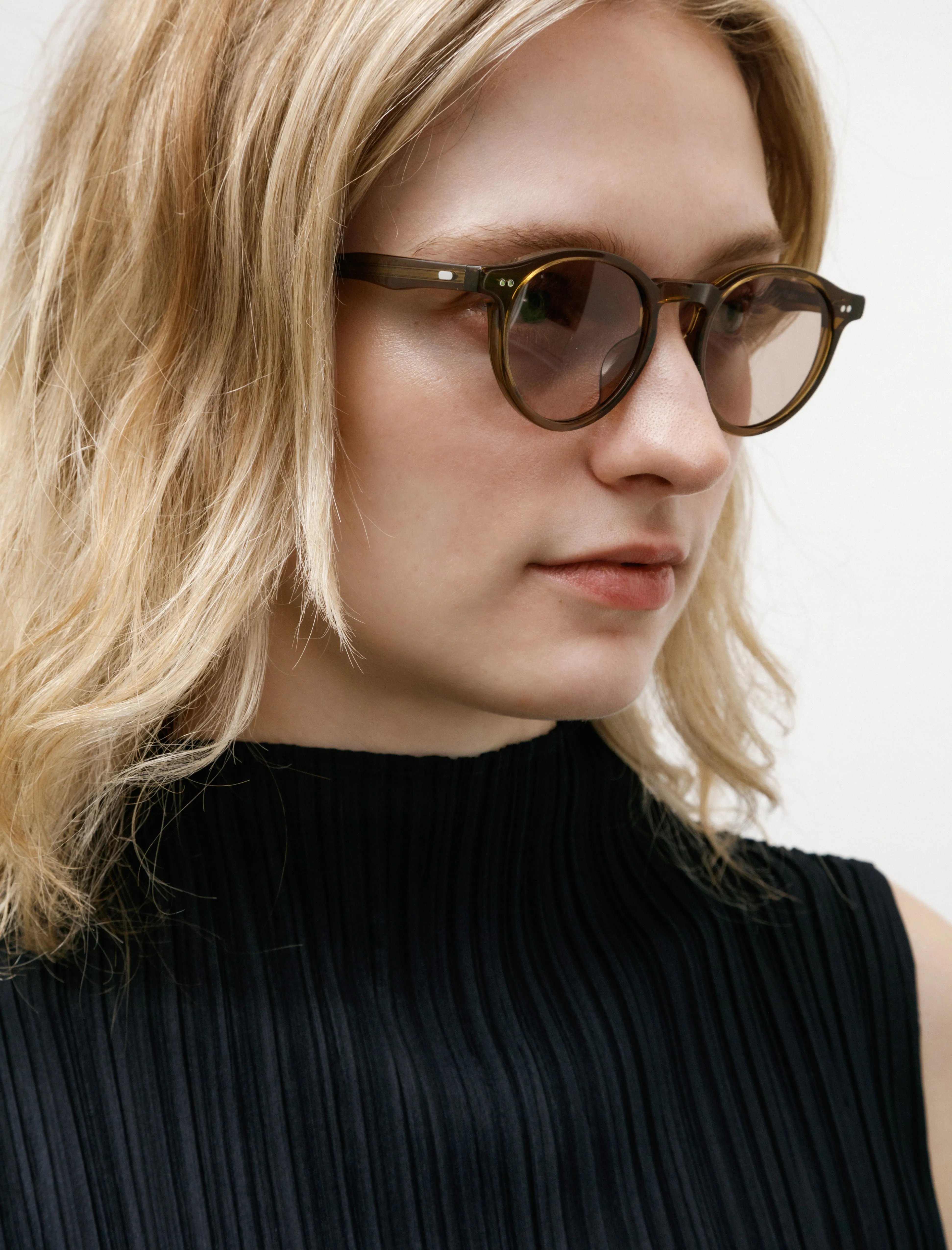 Fadro Sunglasses Olive/Light Brown sold by SHOP NEIGHBOR product image thumbnail 2