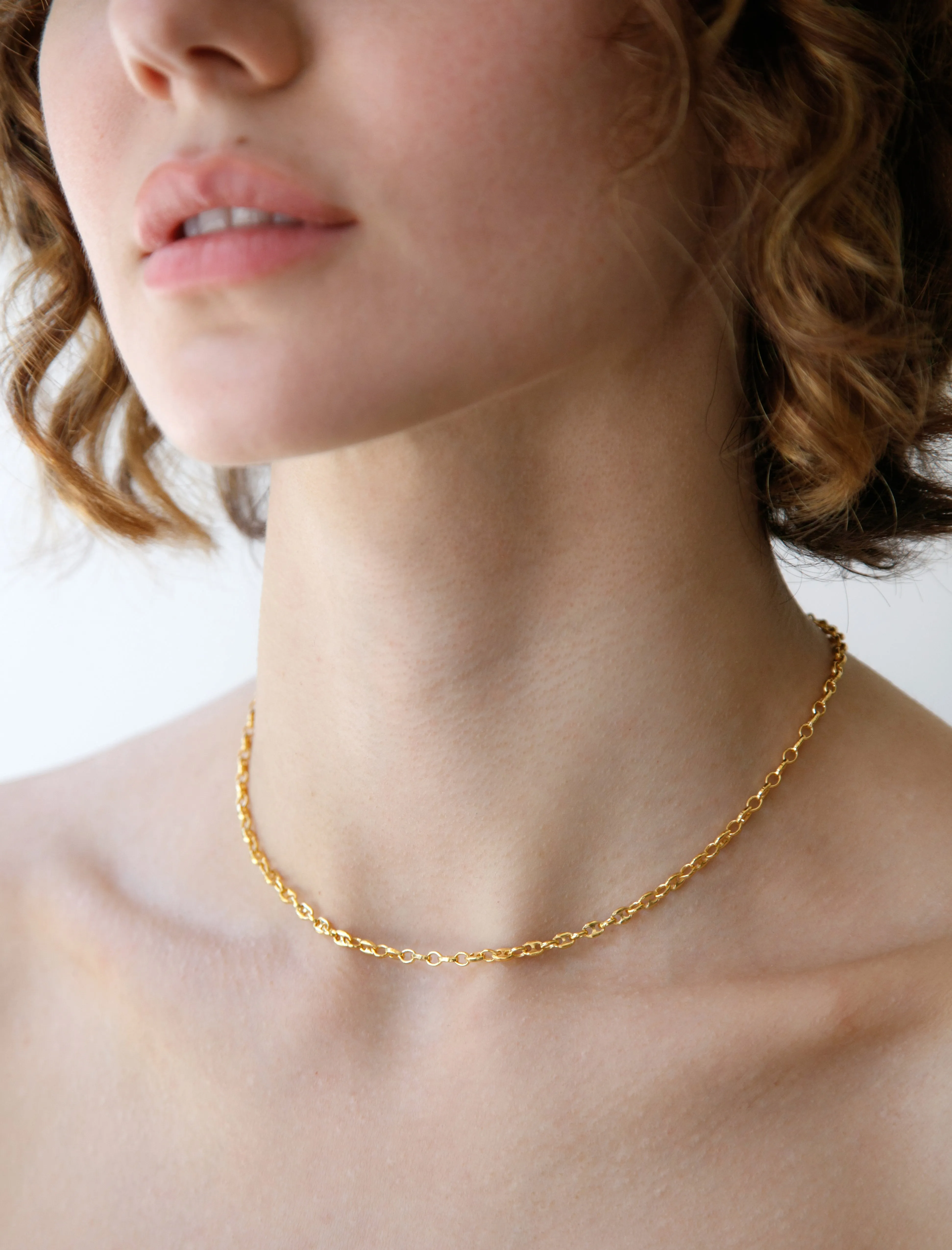 Classic Delicate Chain sold by SHOP NEIGHBOR product image thumbnail 2