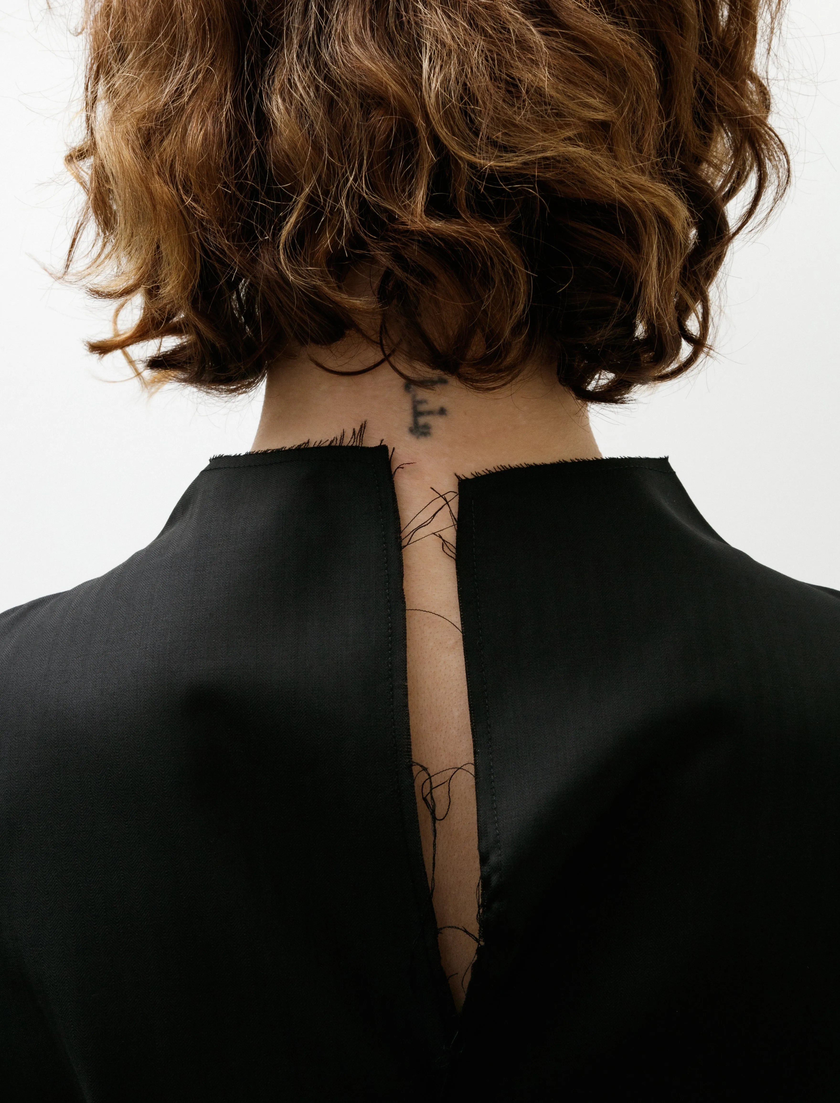 No. 322 Fine Wool Center Seams Top Black Herringbone sold by SHOP NEIGHBOR product image thumbnail 4