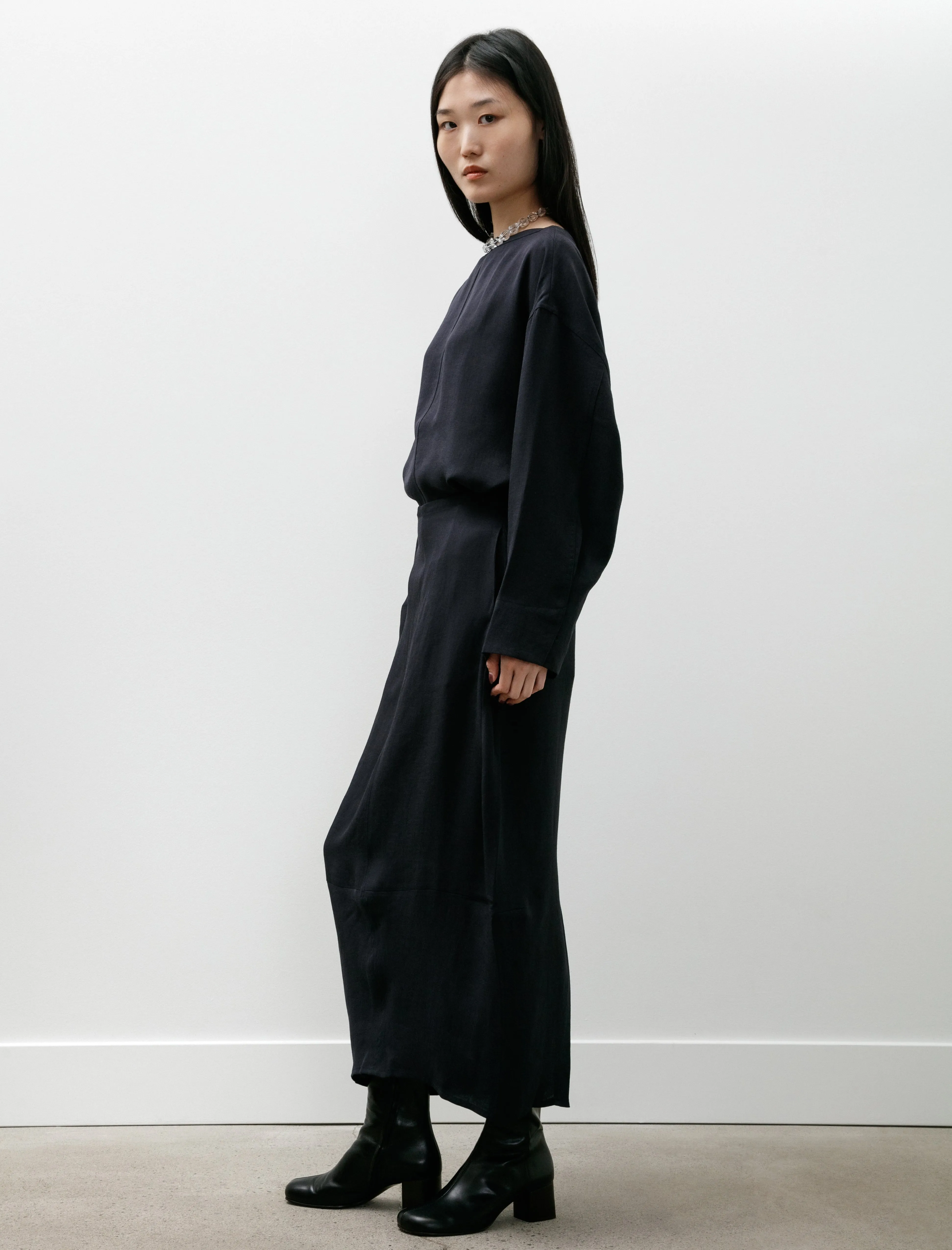 Beni Round Skirt Linenlike Twill Darkest Navy sold by SHOP NEIGHBOR product image thumbnail 3
