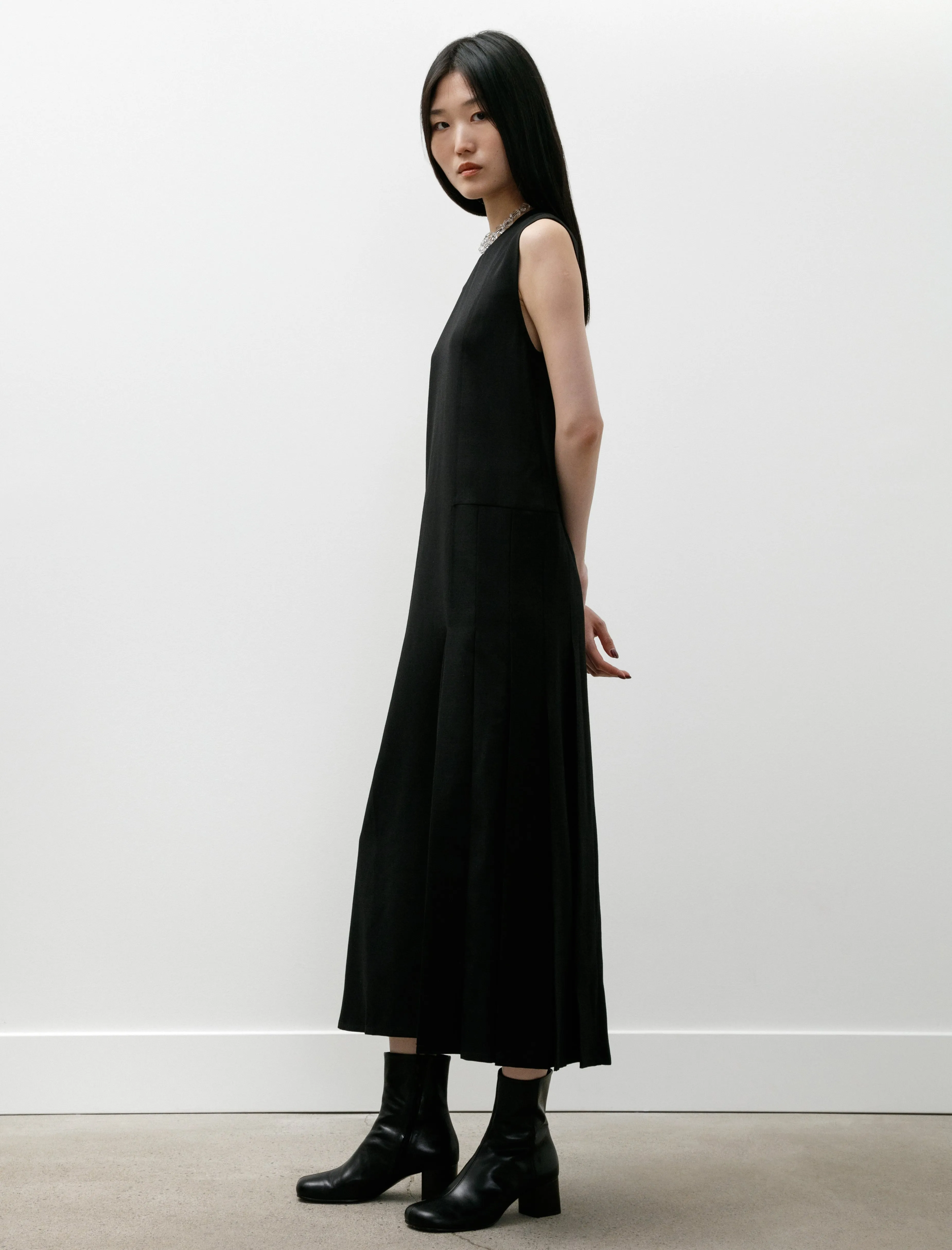 Carat Pleated Sleeveless Dress Black sold by SHOP NEIGHBOR product image thumbnail 2