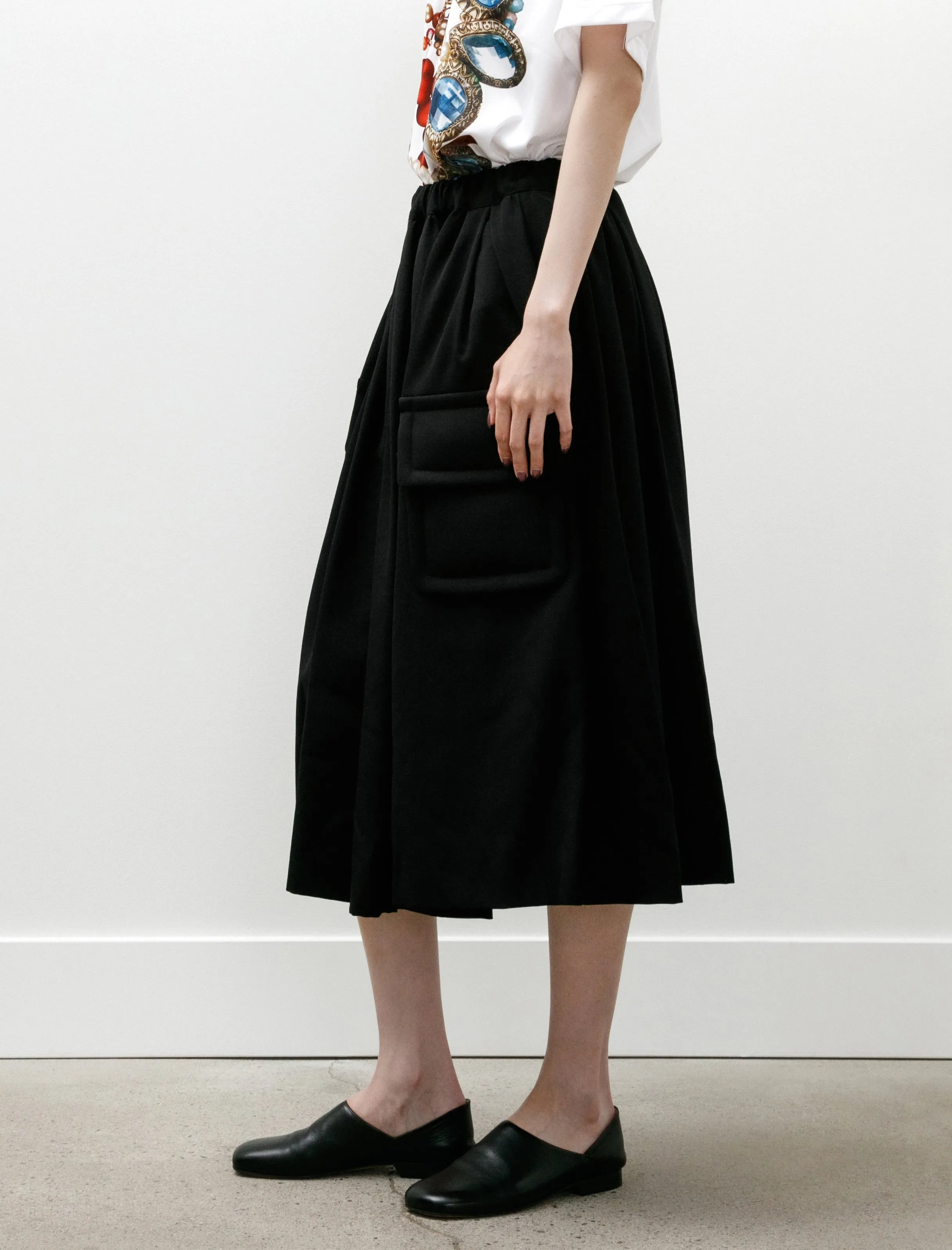Cargo Pocket Skirt Black sold by SHOP NEIGHBOR product image thumbnail 4