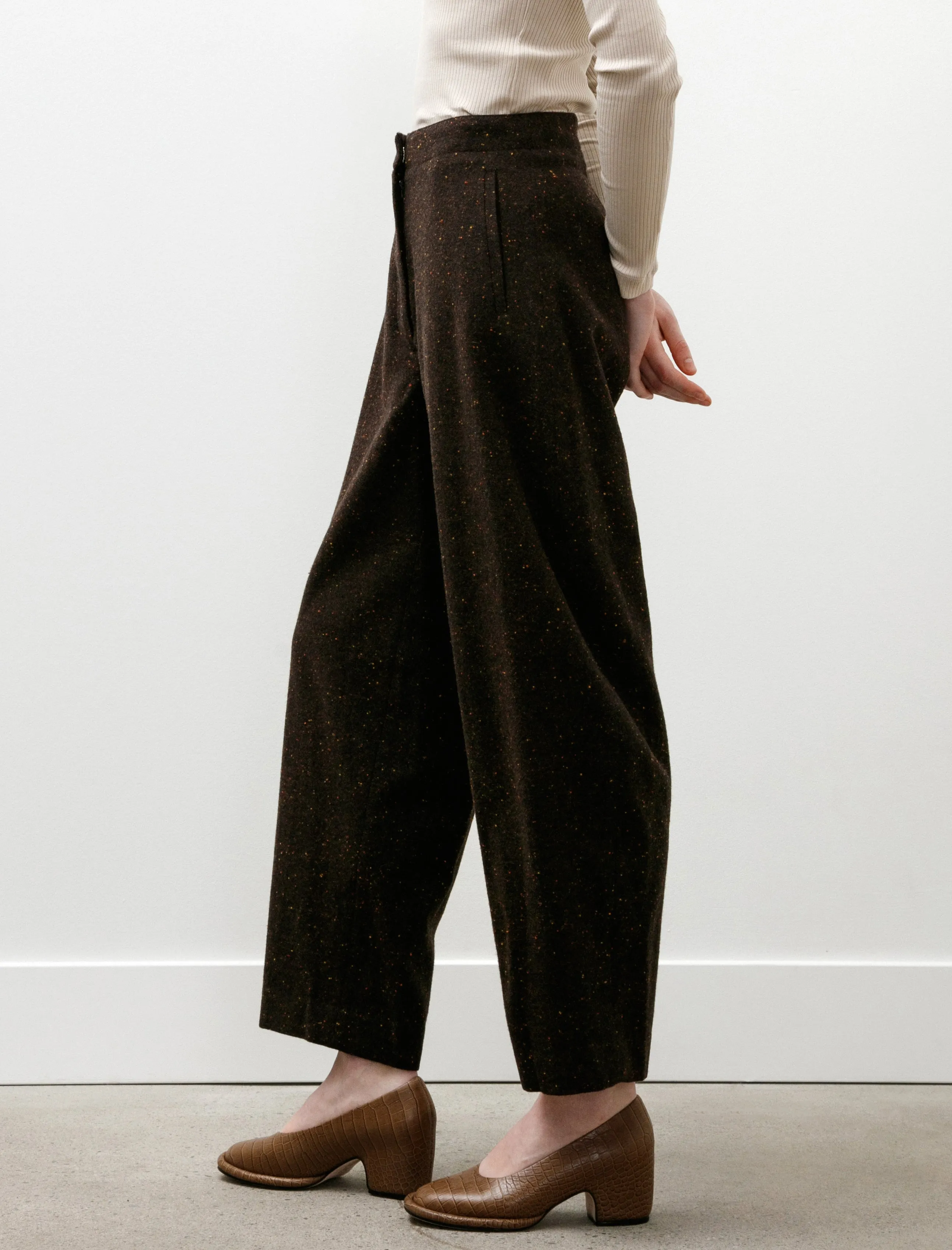 Colour Nep Curve Pants Brown sold by SHOP NEIGHBOR product image thumbnail 4