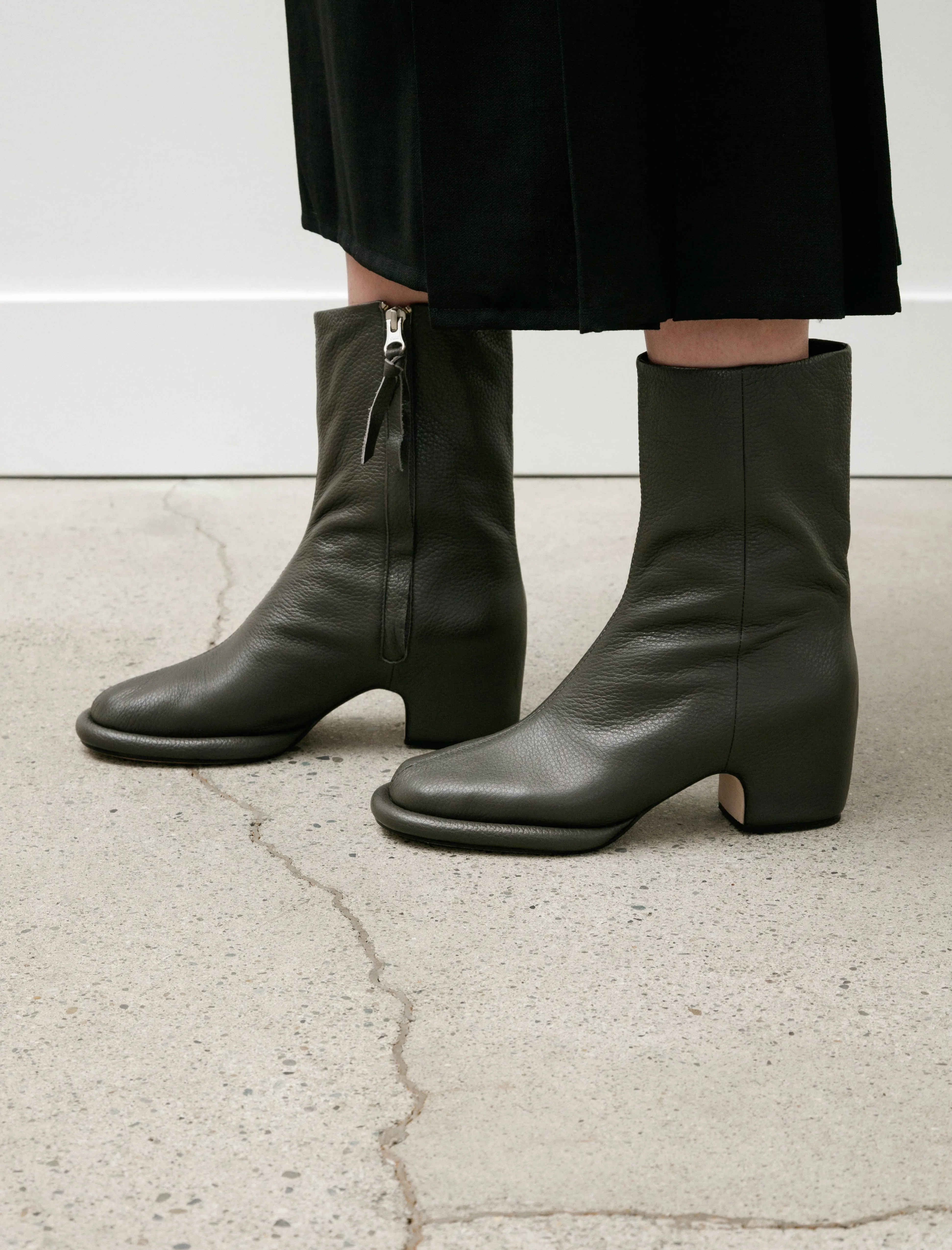 Soft Arch Boot Coal sold by SHOP NEIGHBOR product image thumbnail 2