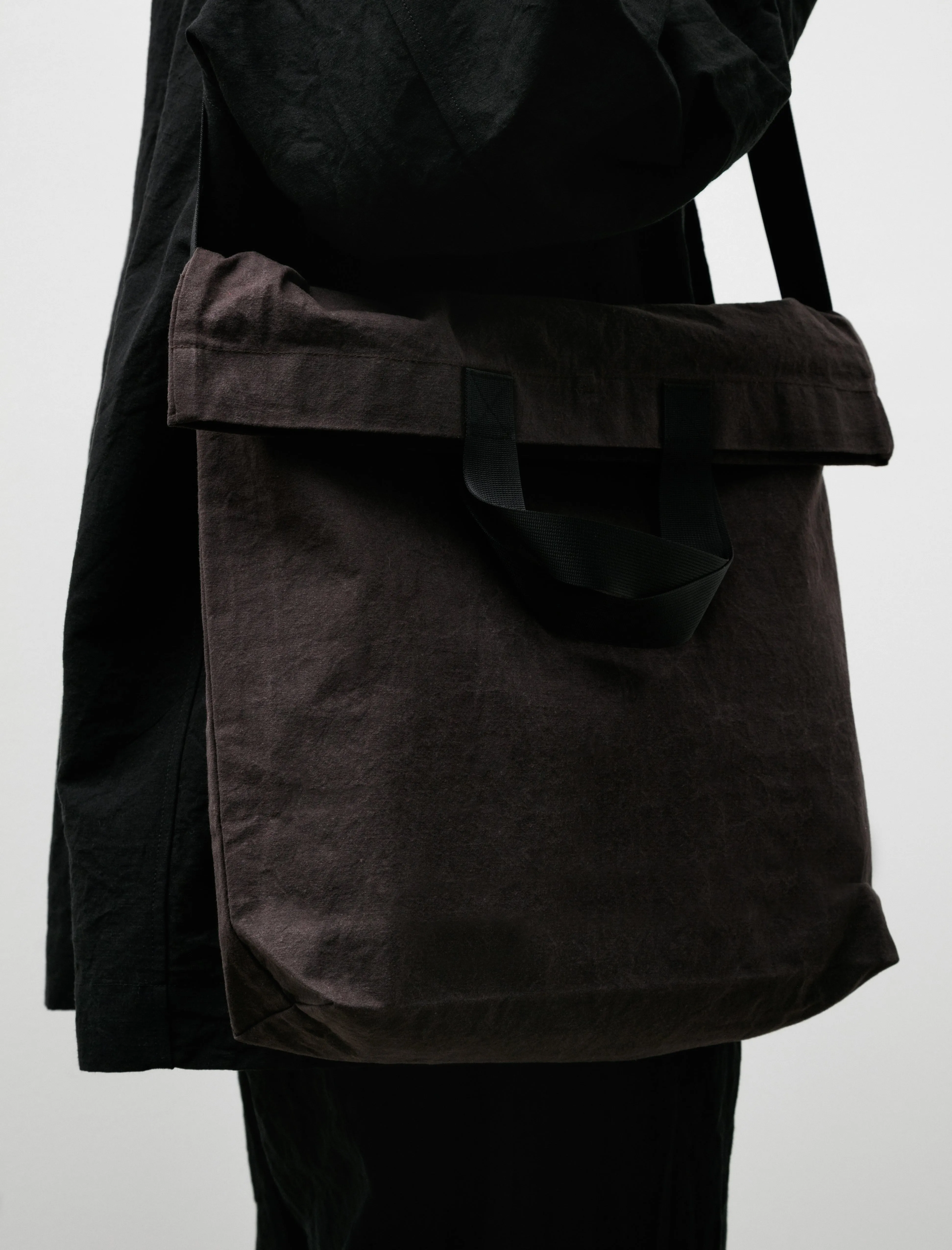 R20 Bag-1 Multi Handle Tote Earth Wax sold by SHOP NEIGHBOR product image thumbnail 3