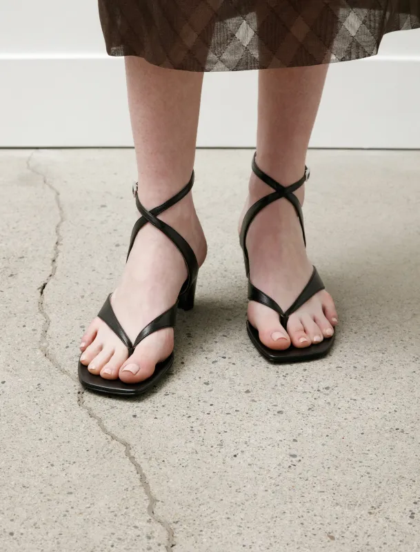 Tong Sandals 50 Dark Chocolate made by SHOP NEIGHBOR