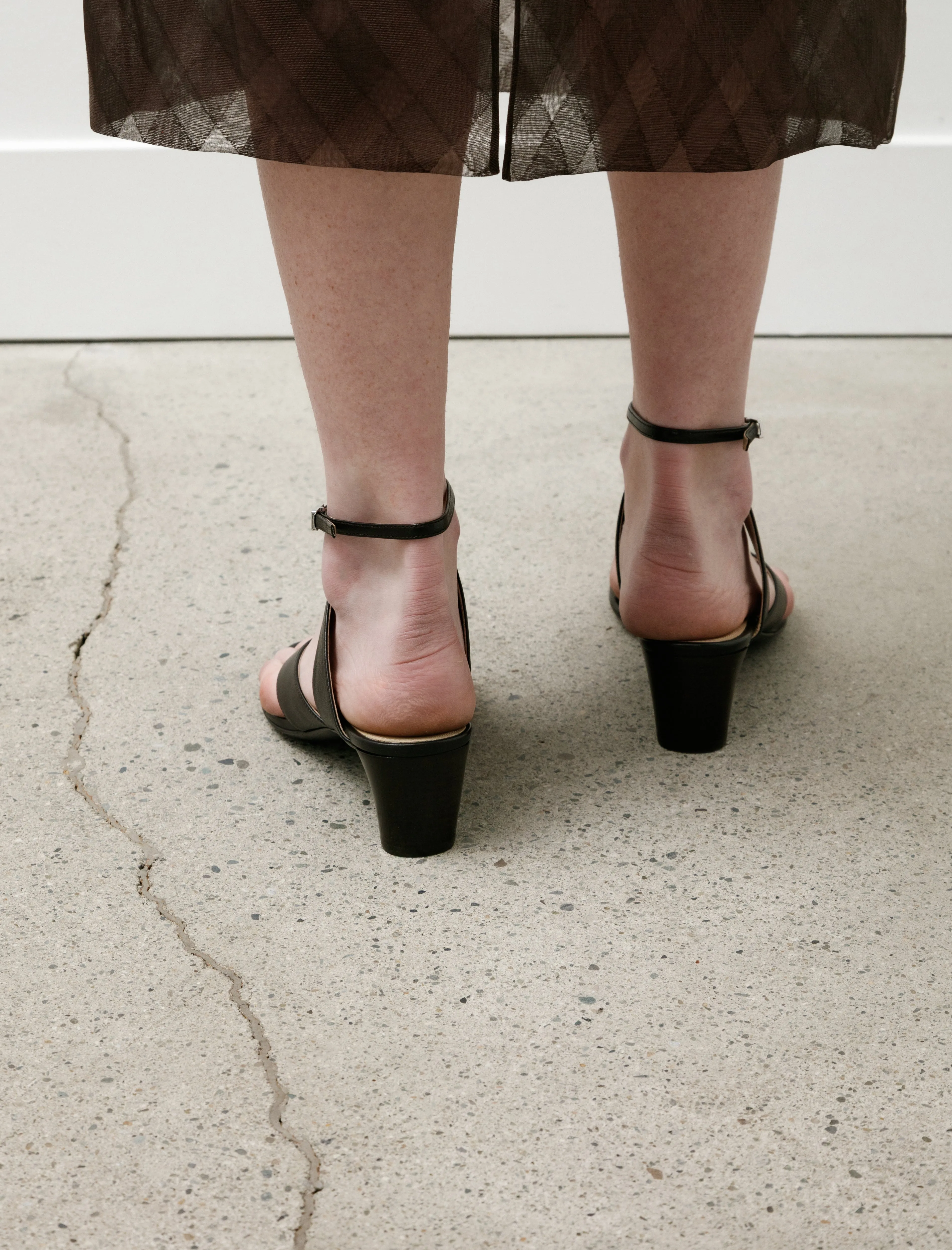 Tong Sandals 50 Dark Chocolate sold by SHOP NEIGHBOR product image thumbnail 3