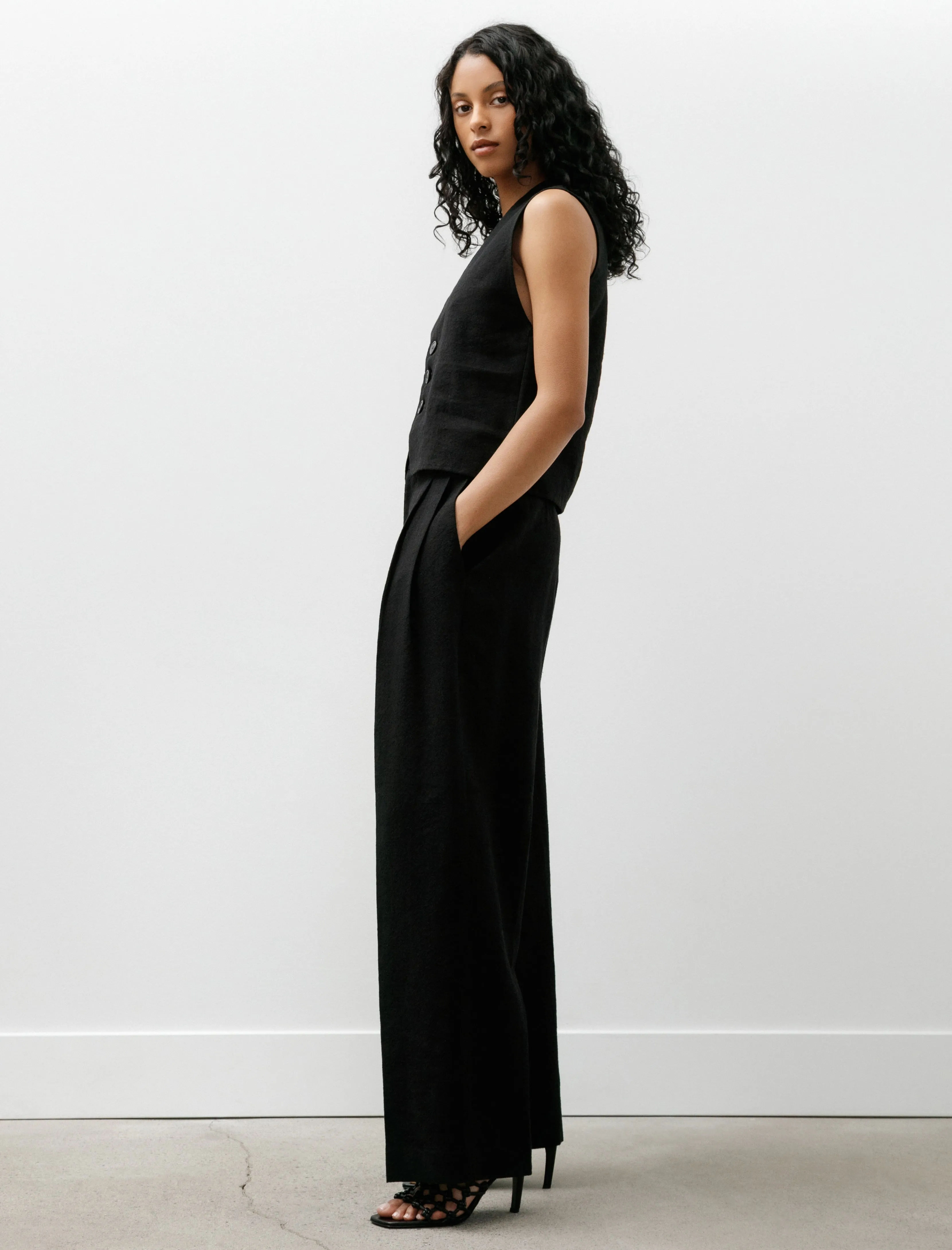 Double Pleated Wide Pants Crepe Black sold by SHOP NEIGHBOR product image thumbnail 3