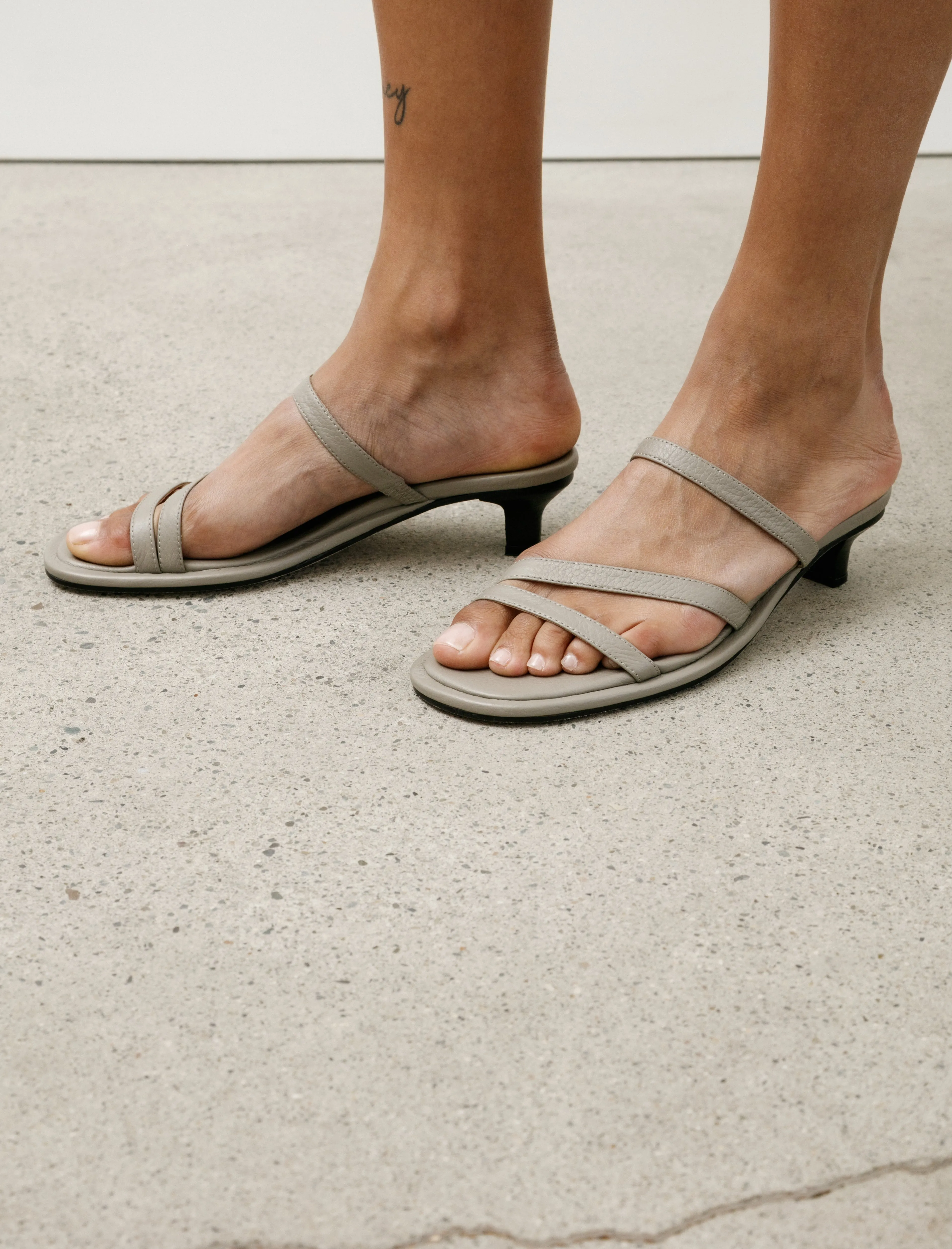Line Heel Stone sold by SHOP NEIGHBOR product image thumbnail 2