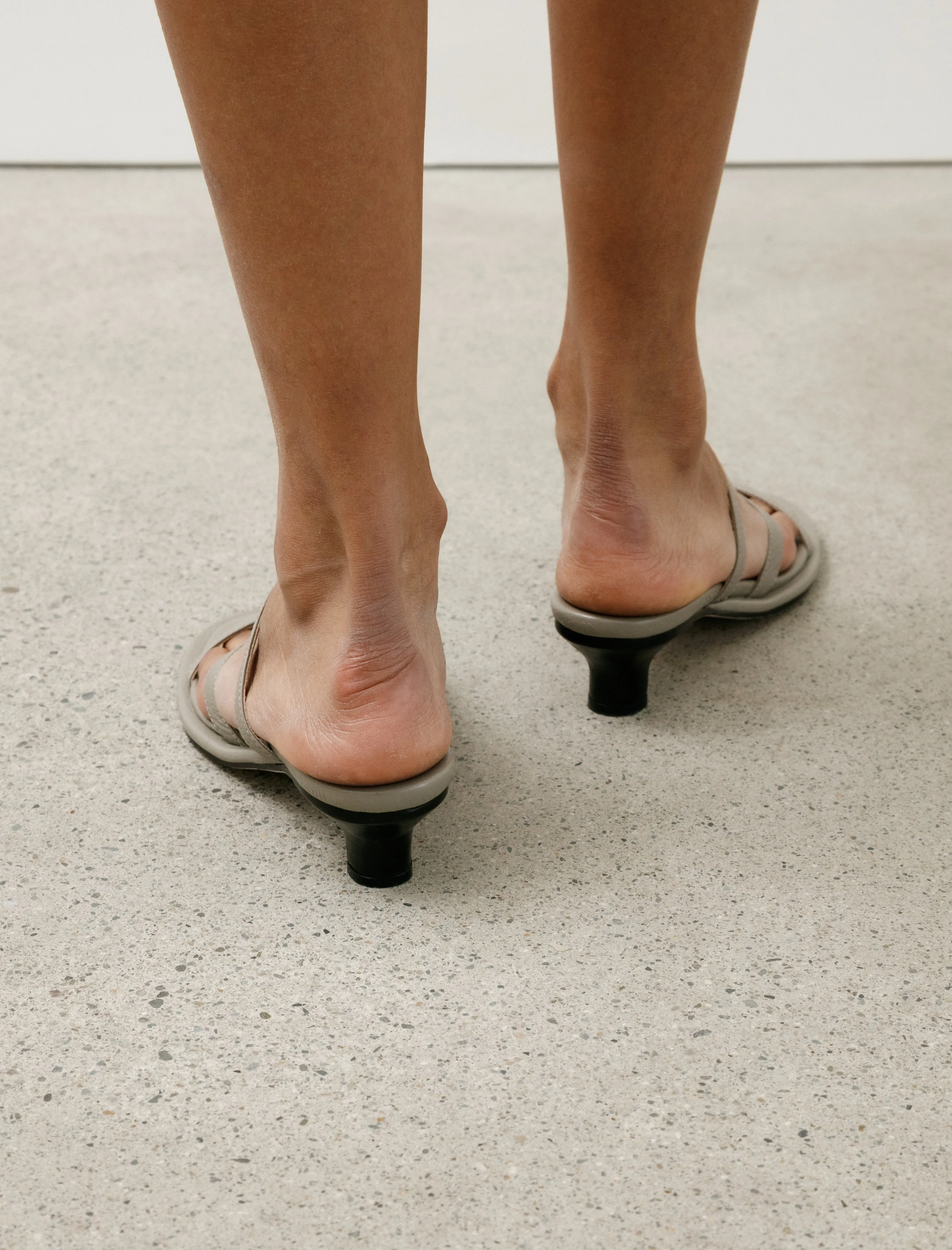 Line Heel Stone sold by SHOP NEIGHBOR product image thumbnail 3