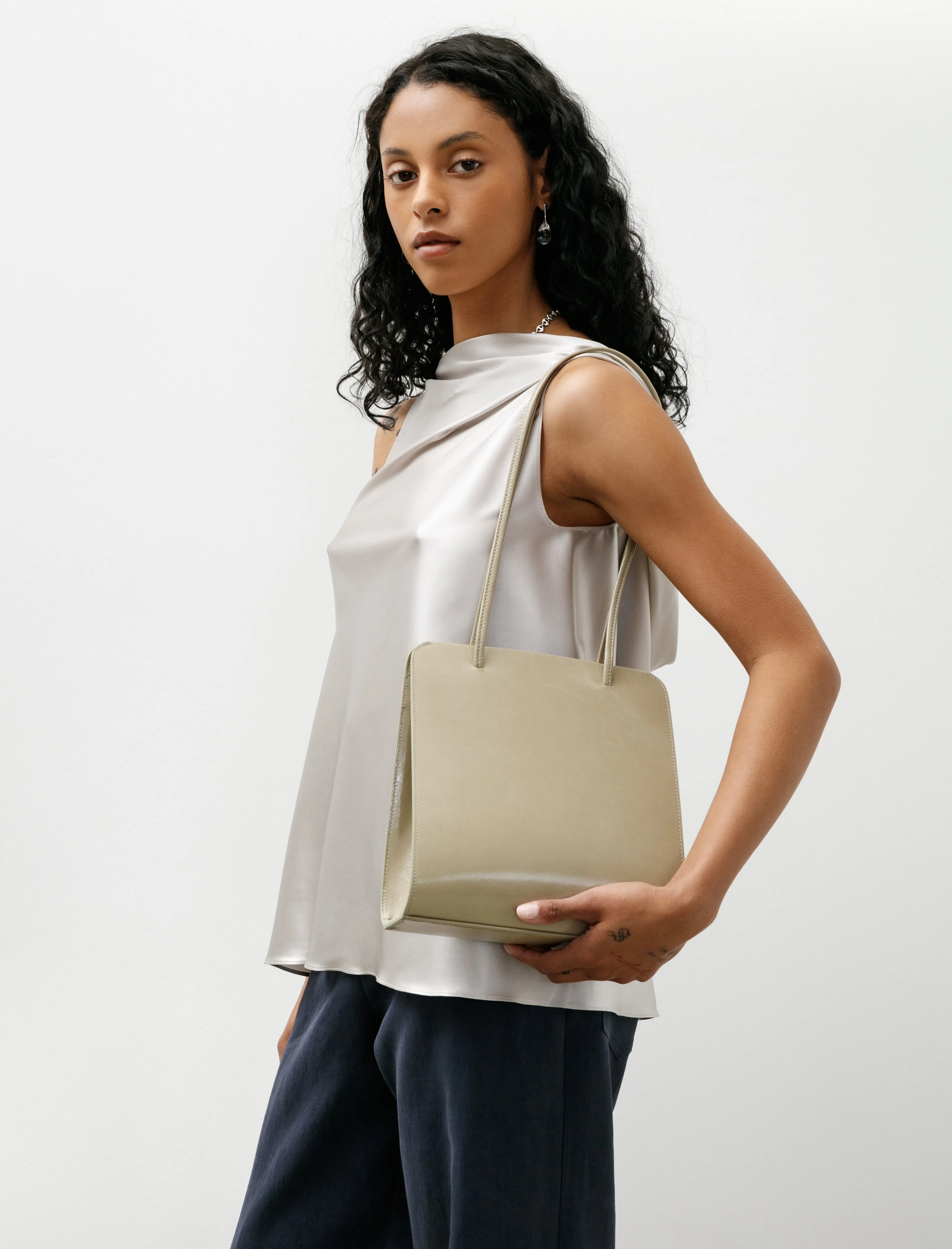 Lisse Bag Oyster sold by SHOP NEIGHBOR product image thumbnail 2