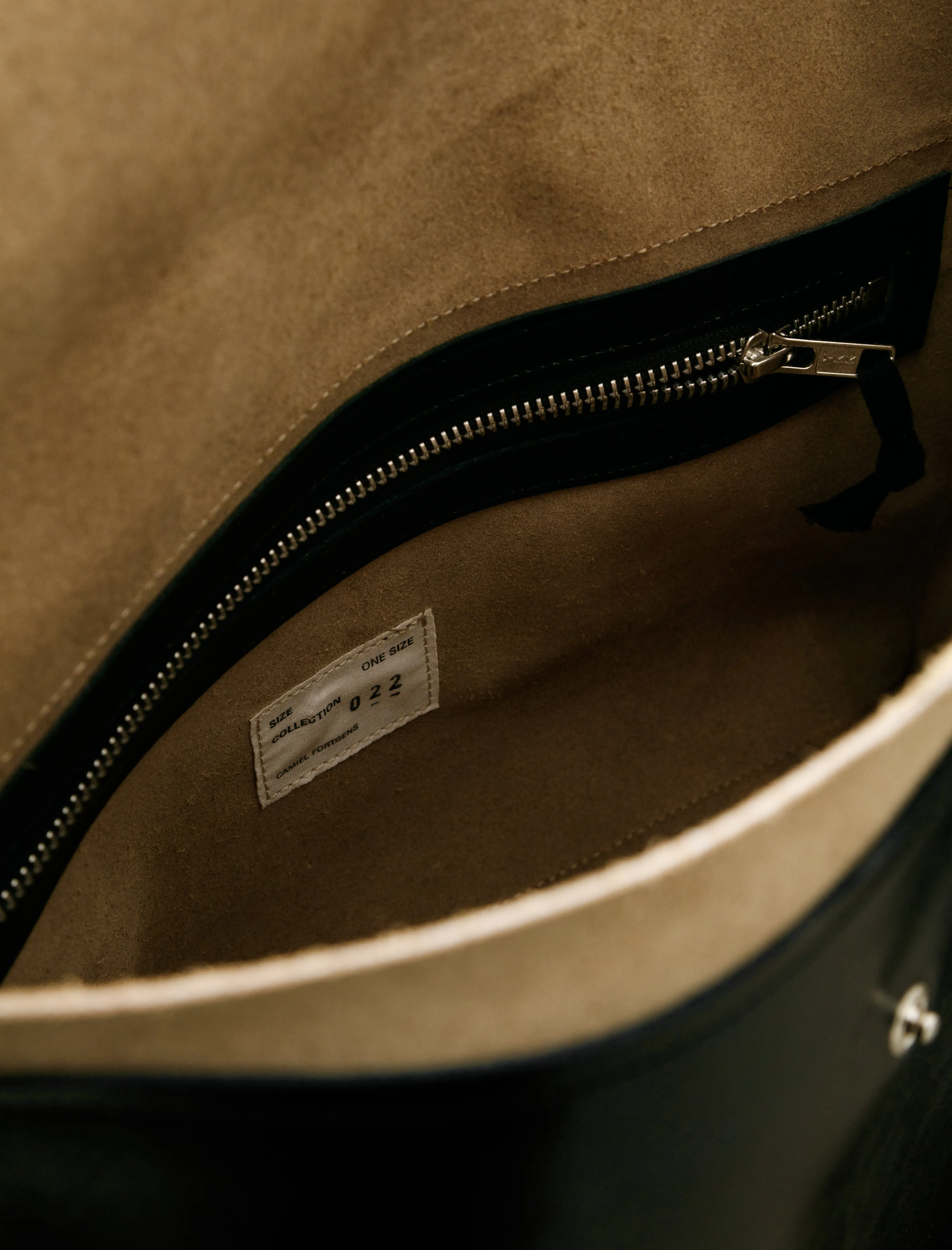 Belt Bag M Leather Black sold by SHOP NEIGHBOR product image thumbnail 3
