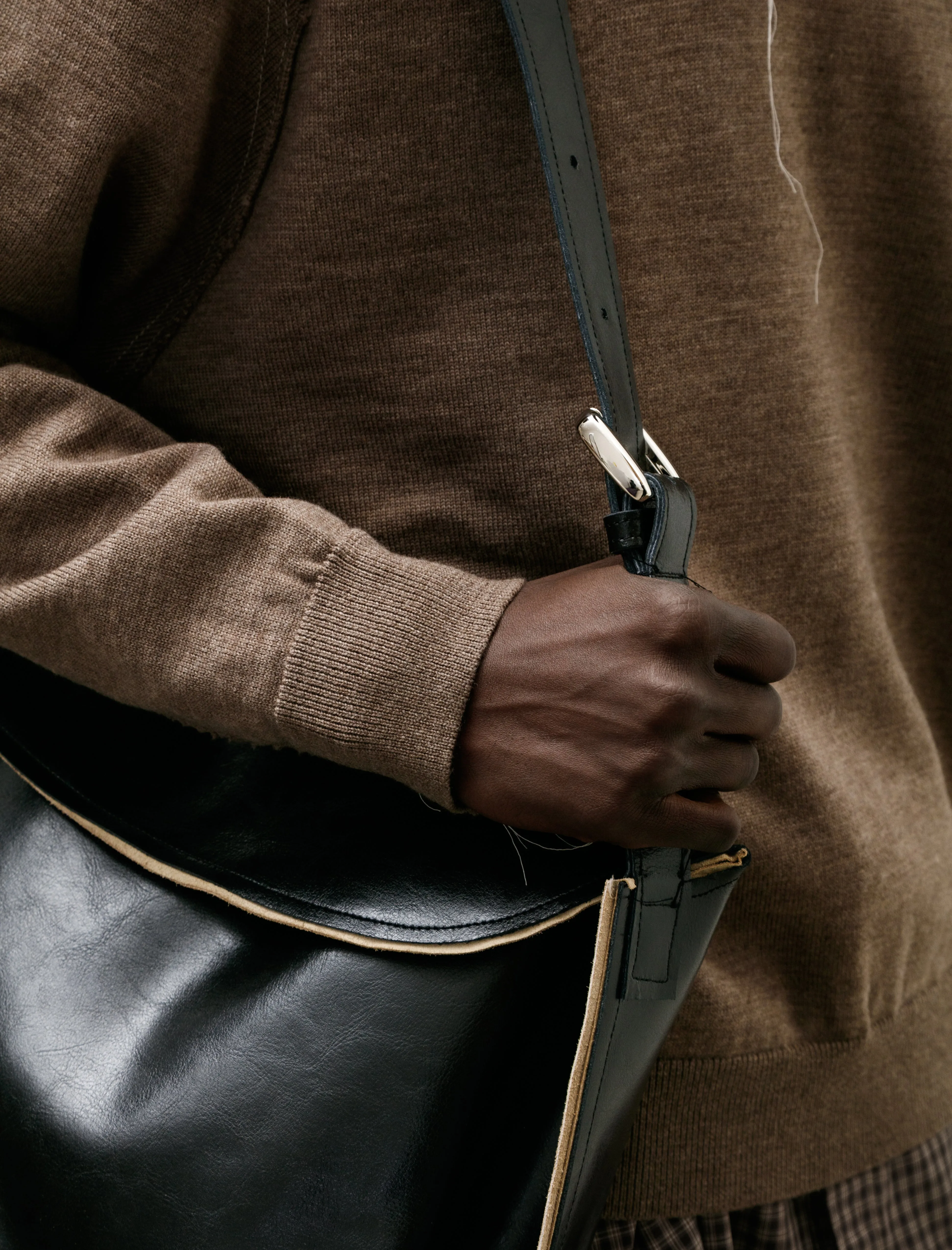 Belt Bag M Leather Black sold by SHOP NEIGHBOR product image thumbnail 2